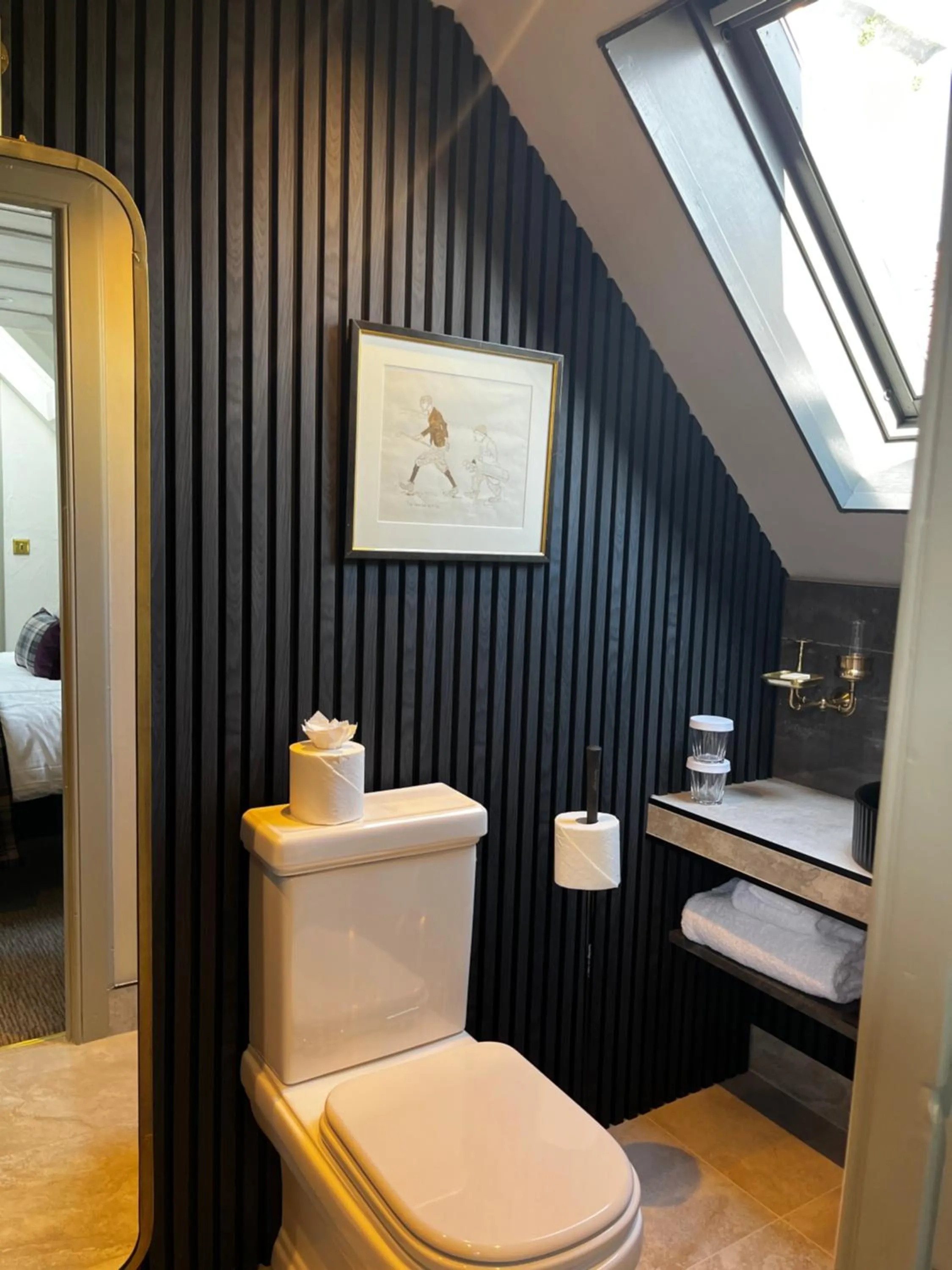 Bathroom in Abbotsford Hotel