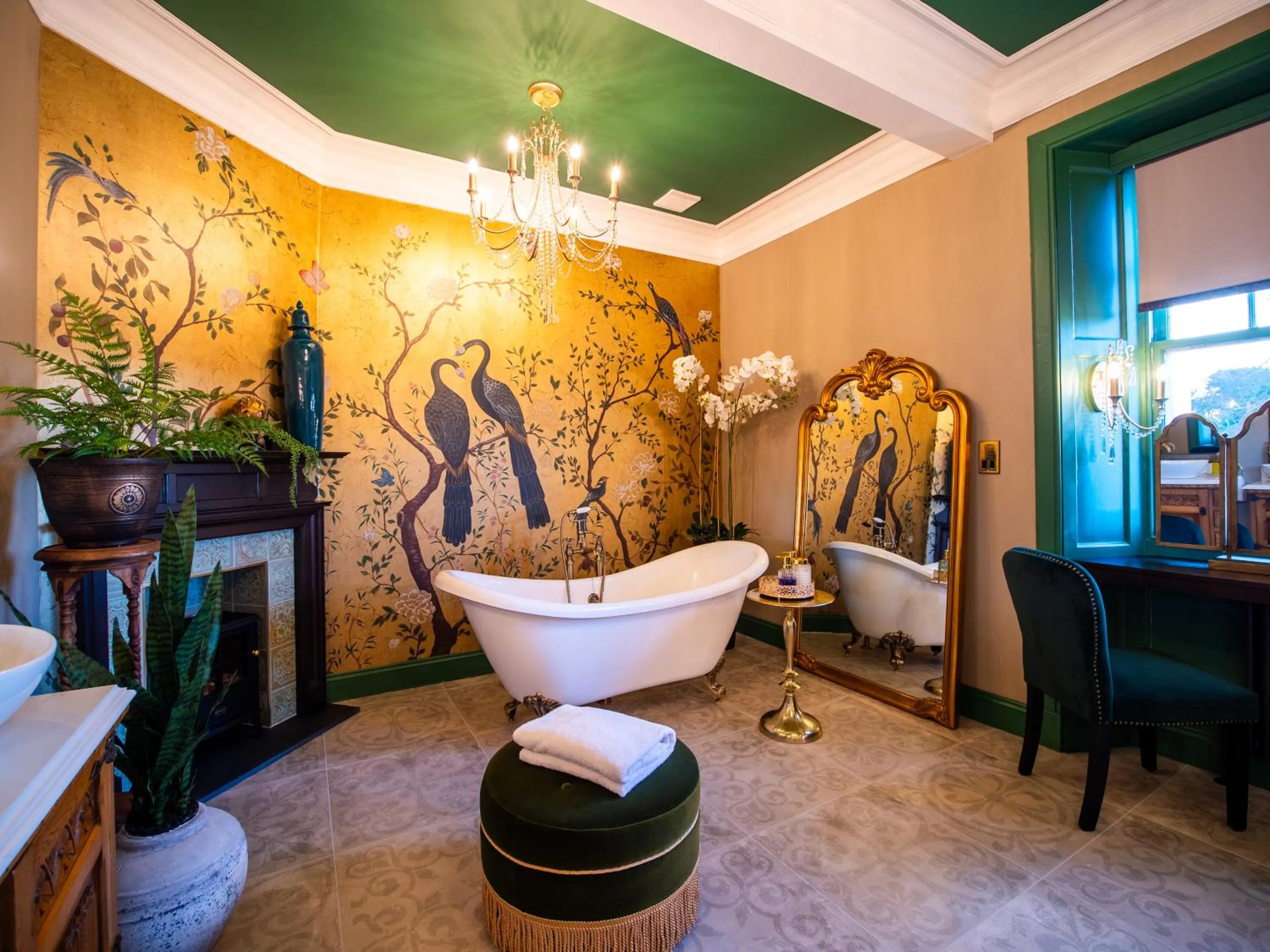 Bathroom in Abbotsford Hotel