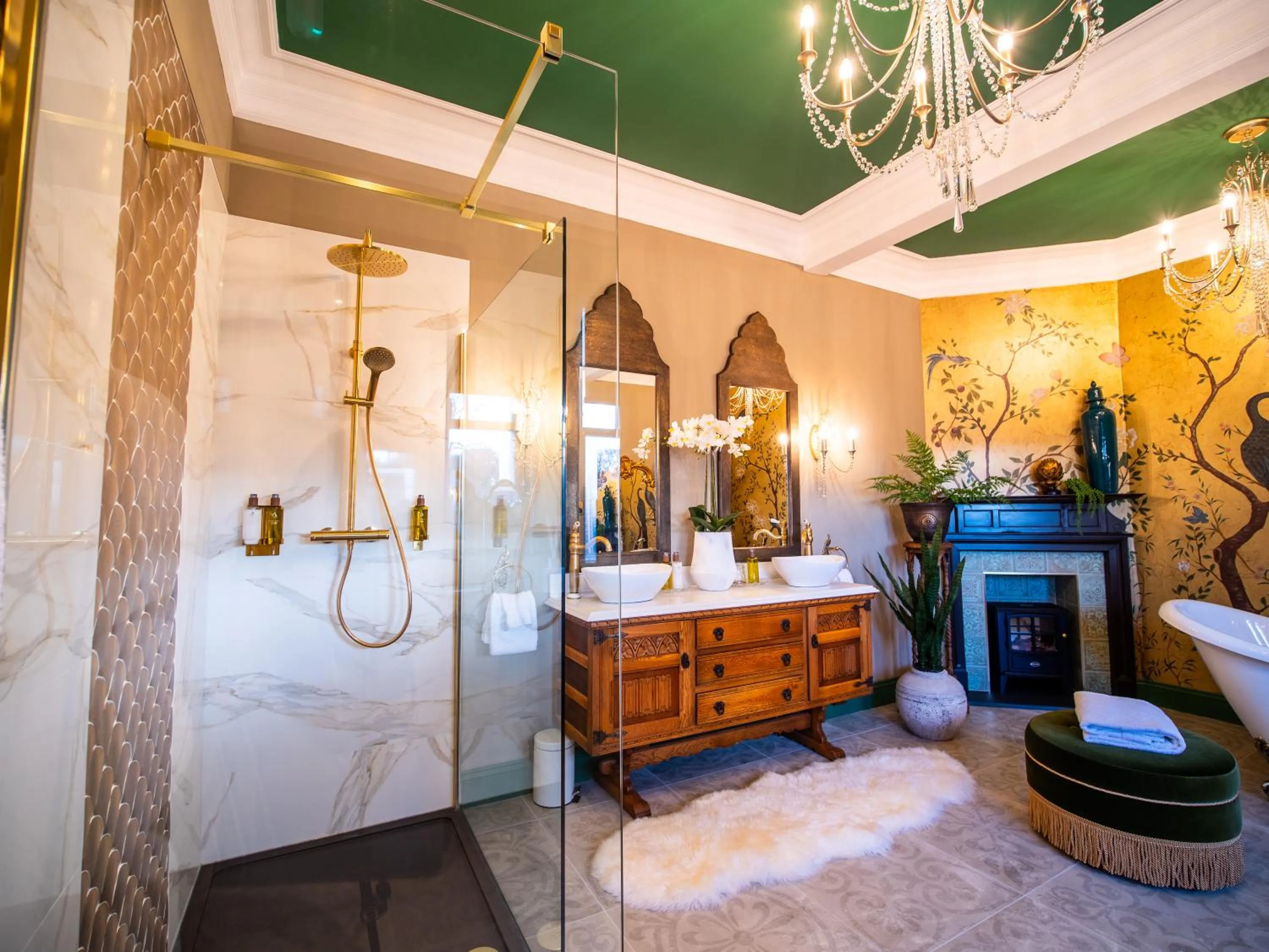 Bathroom in Abbotsford Hotel