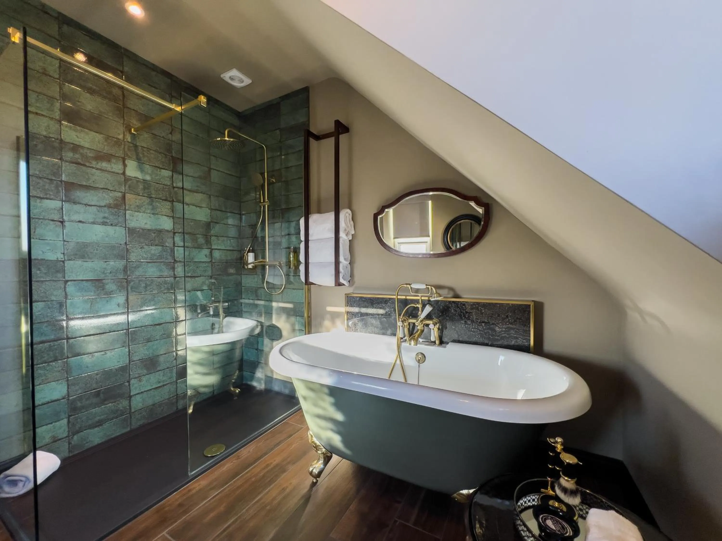 Bathroom in Abbotsford Hotel