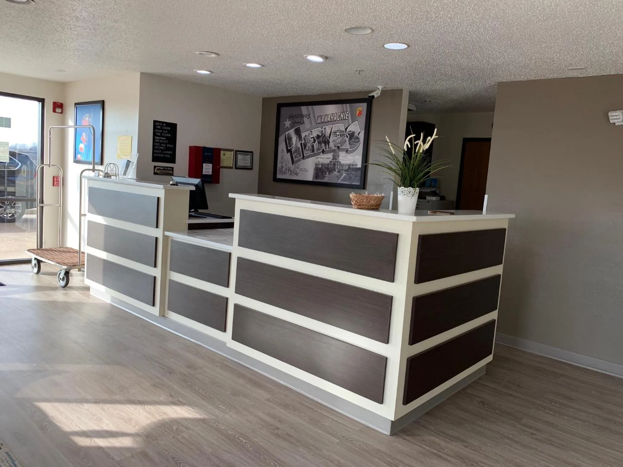 Lobby or reception in Super 8 by Wyndham Waxahachie TX