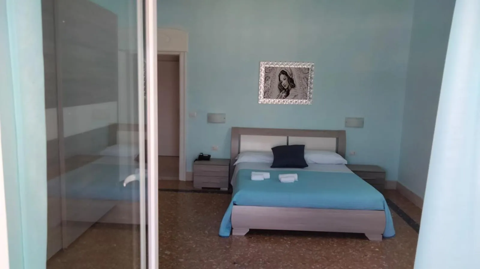 Bed in HOTEL PARADISE