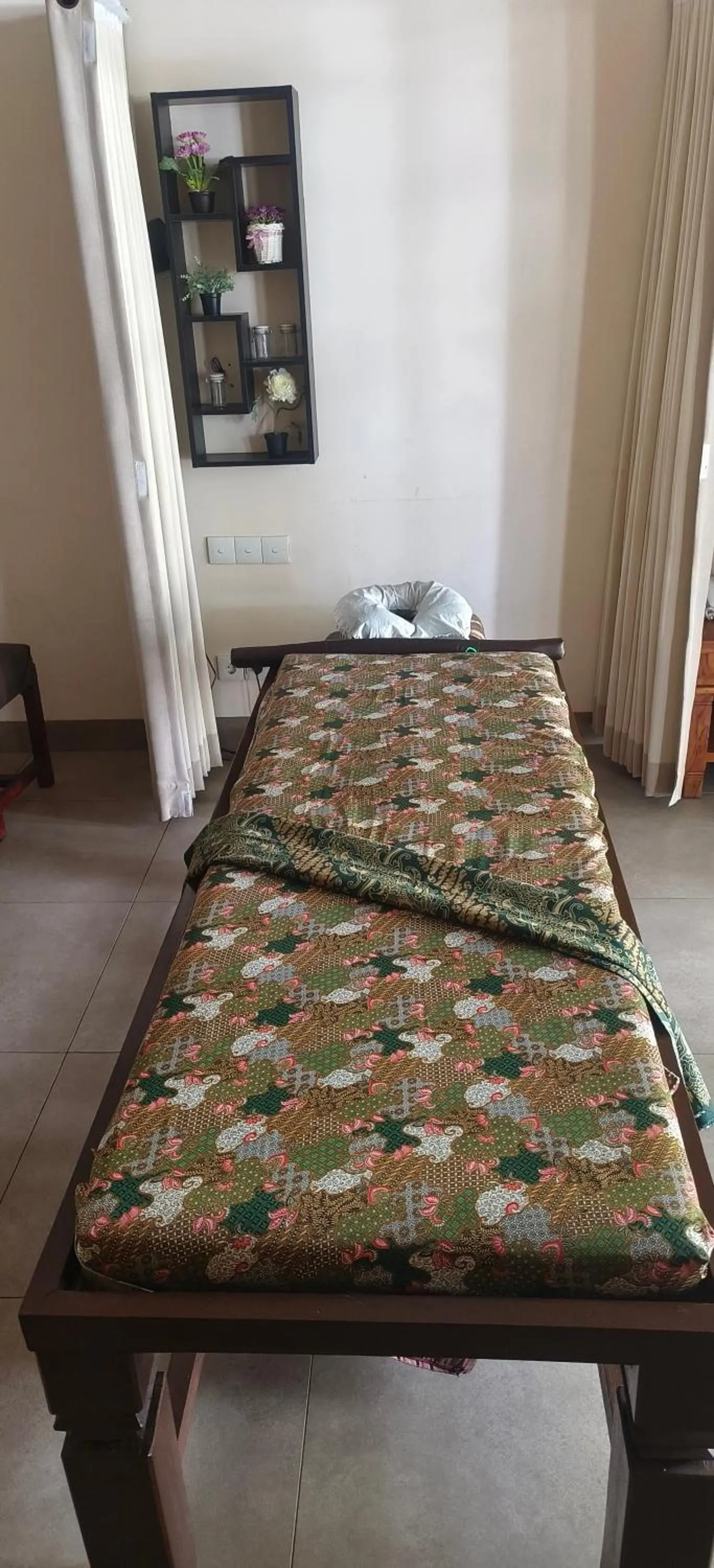 Bed in The Bay Sunflower Apartment