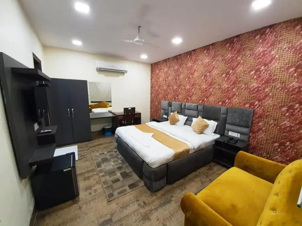 Standard Double Room - single occupancy in Hotel Mandakini Royale Standard Double Room - single occupancy in Hotel Mandakini Royale