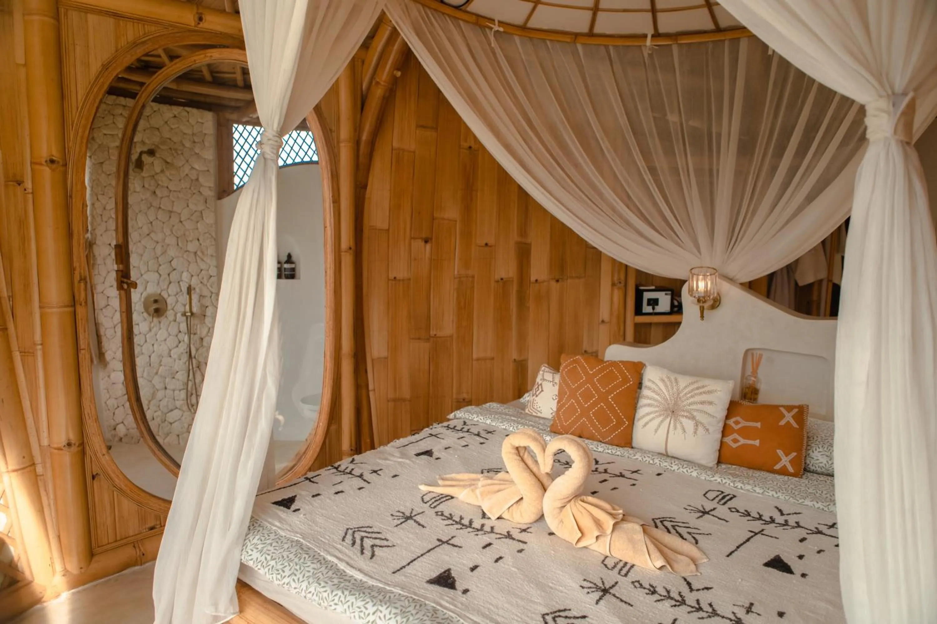 Bed in Camanta Penida - Adult Only