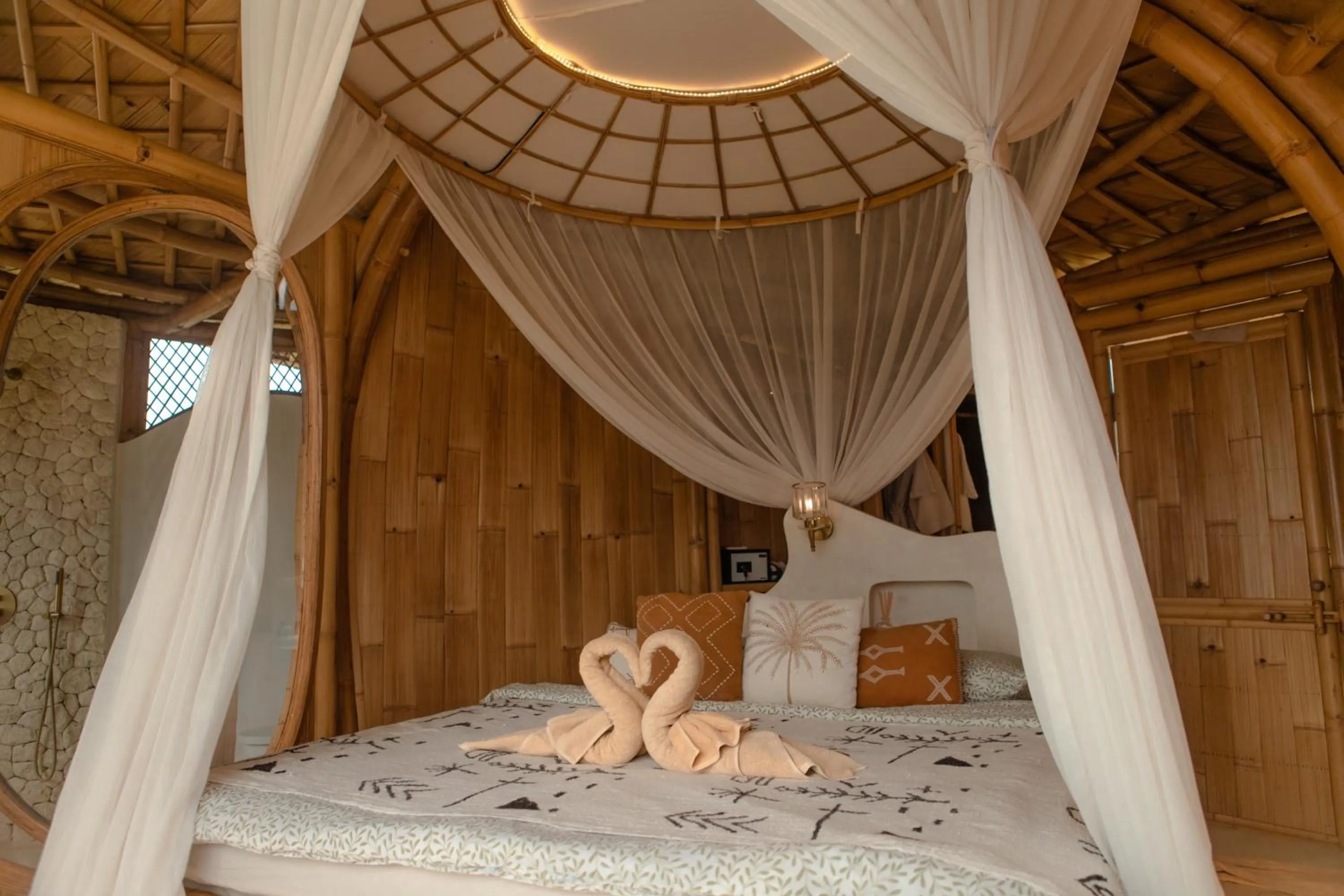 Bed in Camanta Penida - Adult Only