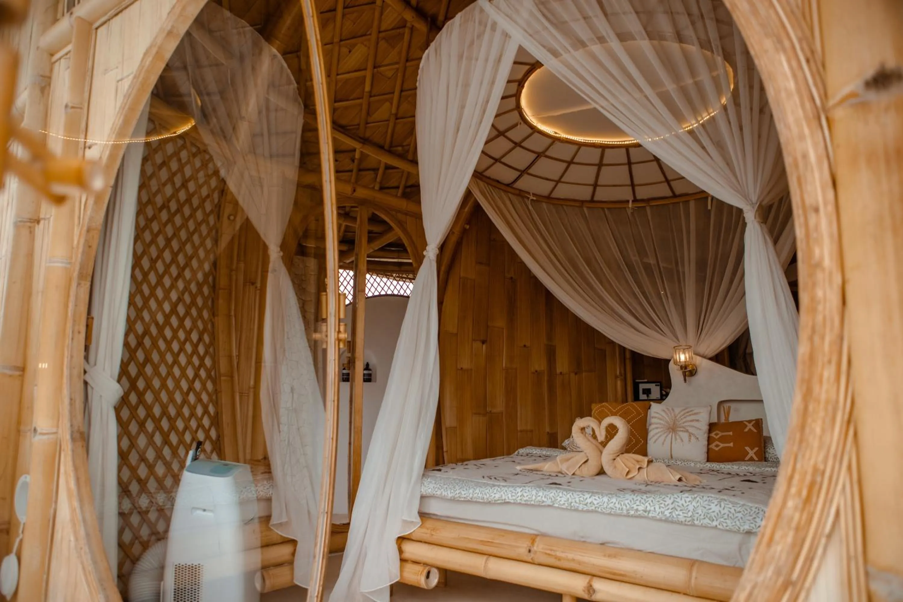 Bed in Camanta Penida - Adult Only