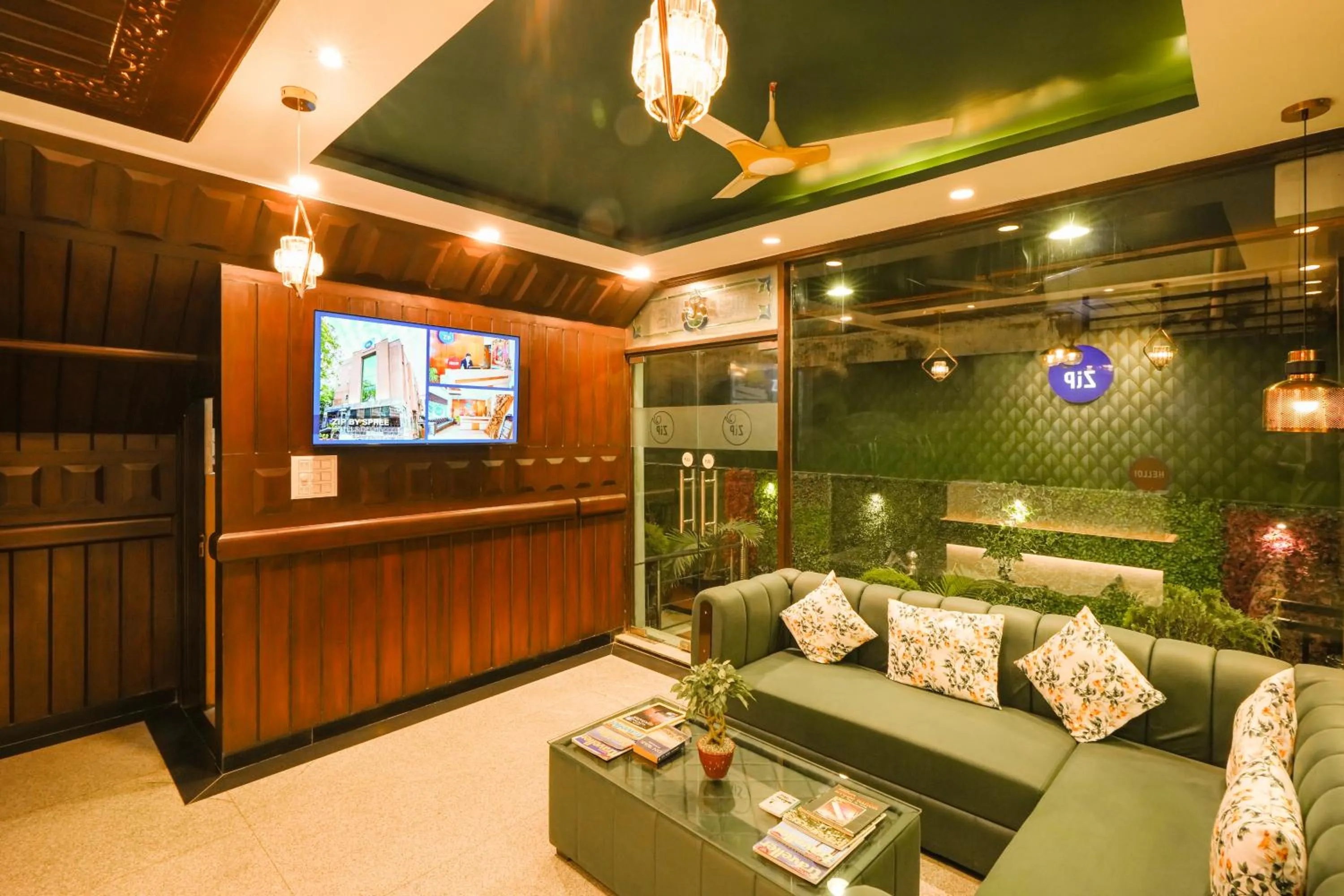 Lobby or reception in Hotel Bella Heights