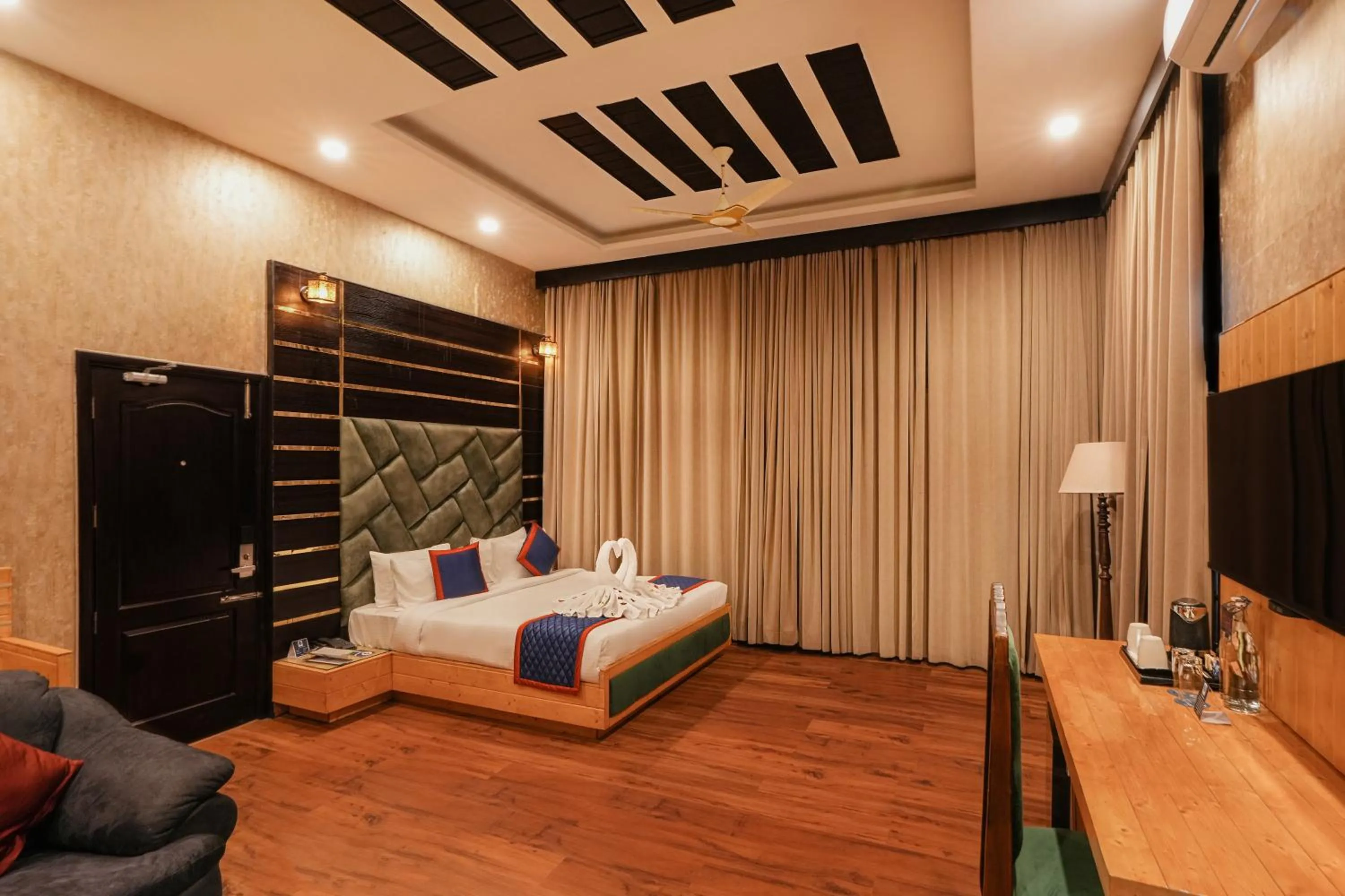 Bedroom, Bed in Hotel Bella Heights