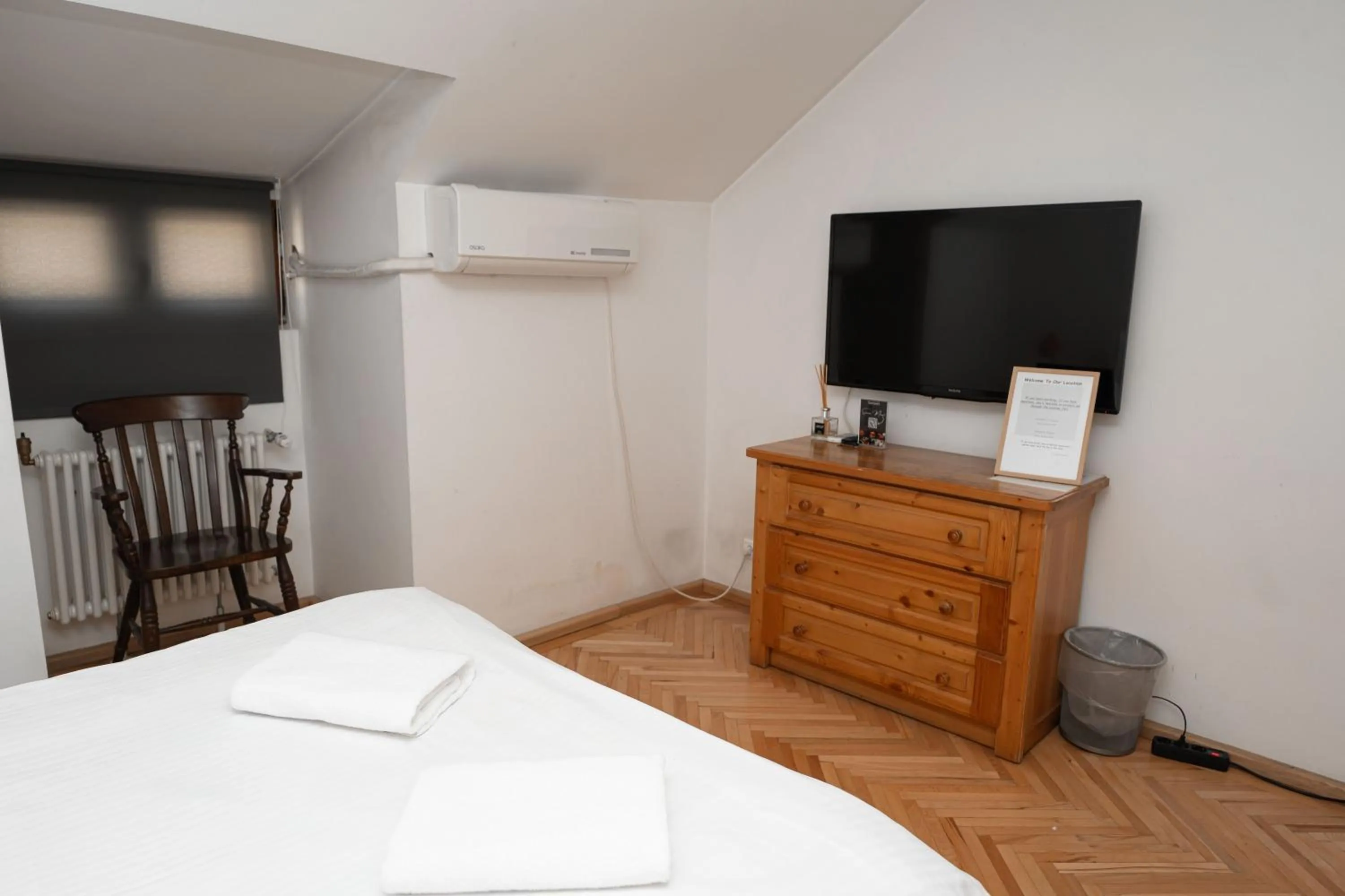 Bed in George&Dragon Rooms