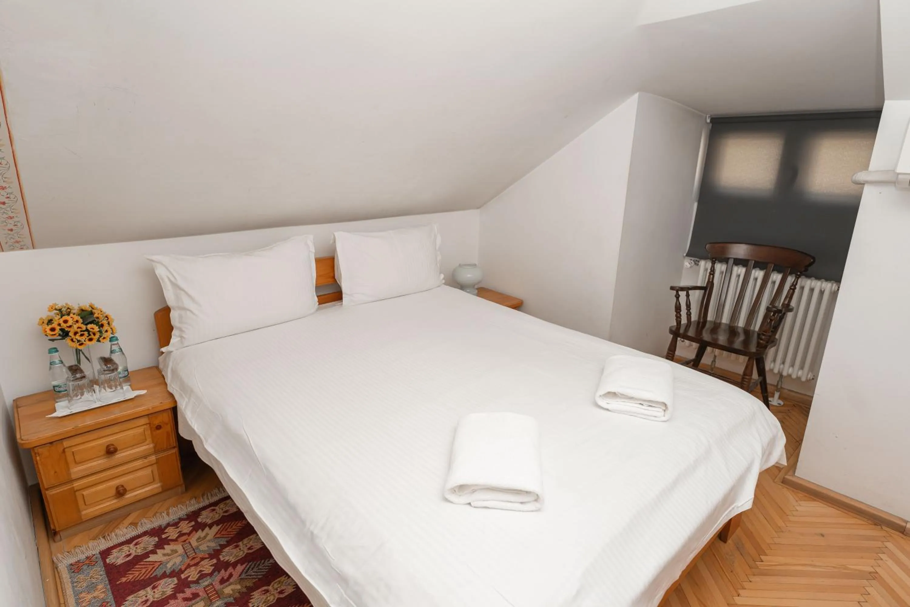 Bed in George&Dragon Rooms