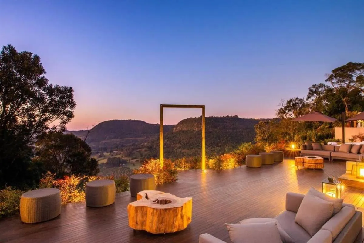 Chateau Laghetto Collection