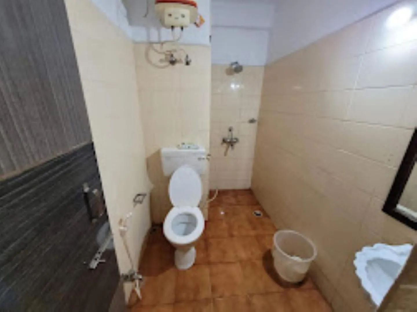 Shower in Blue Lily Beach Resort