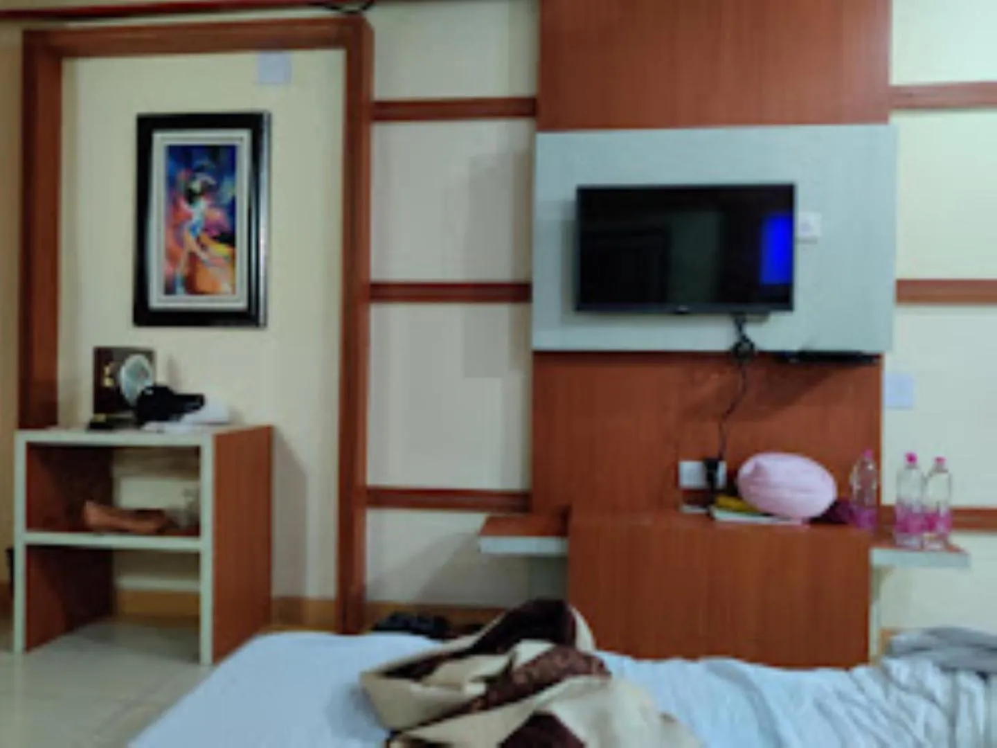 Bed in Blue Lily Beach Resort