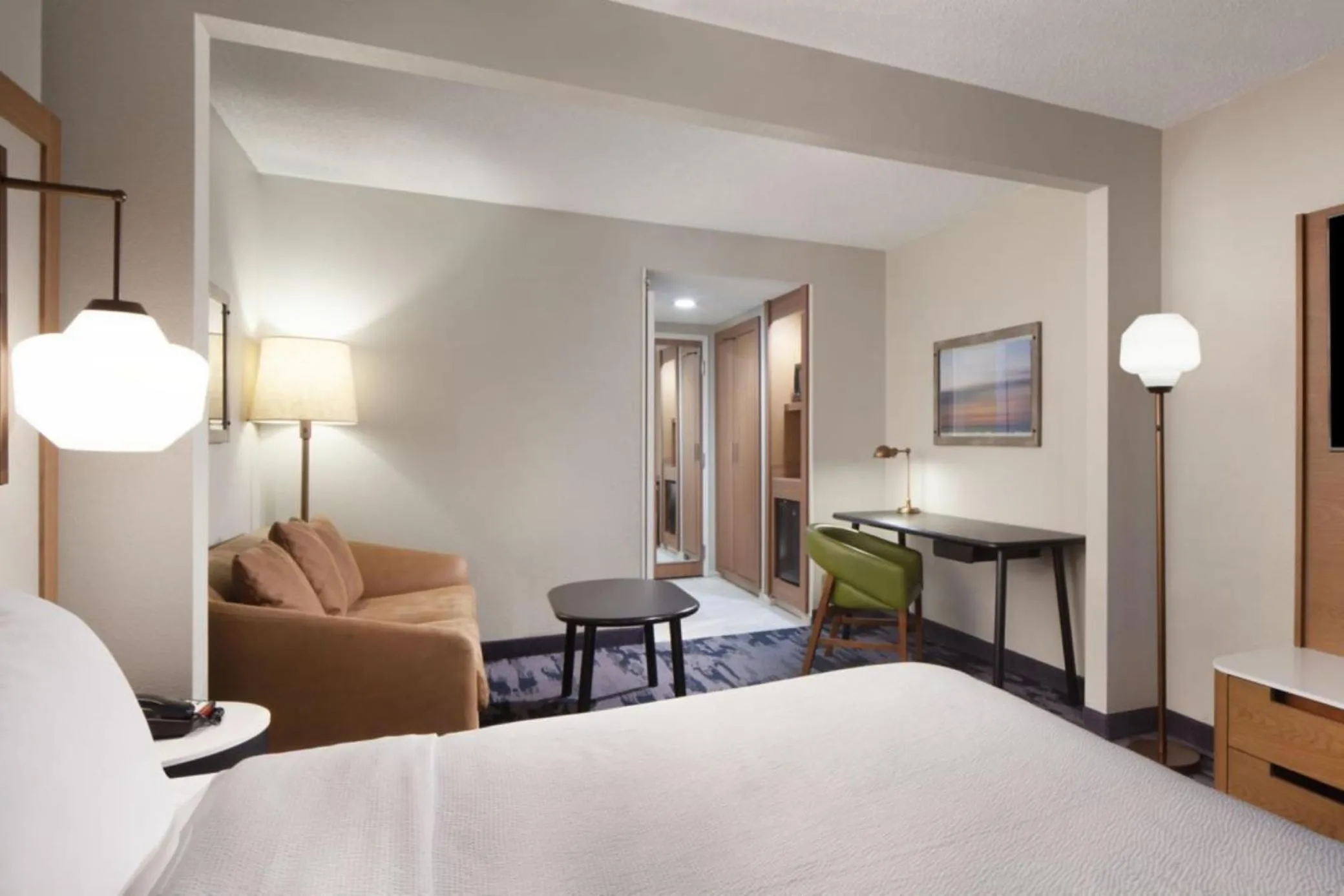 Bed in Fairfield Inn & Suites by Marriott Charleston