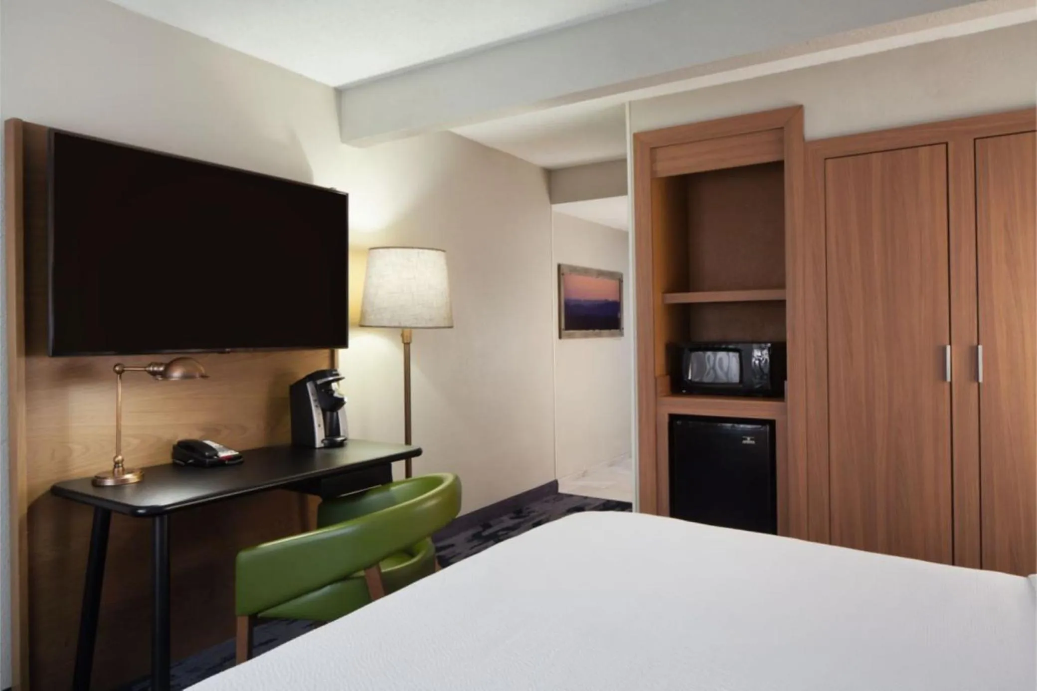 Bed in Fairfield Inn & Suites by Marriott Charleston