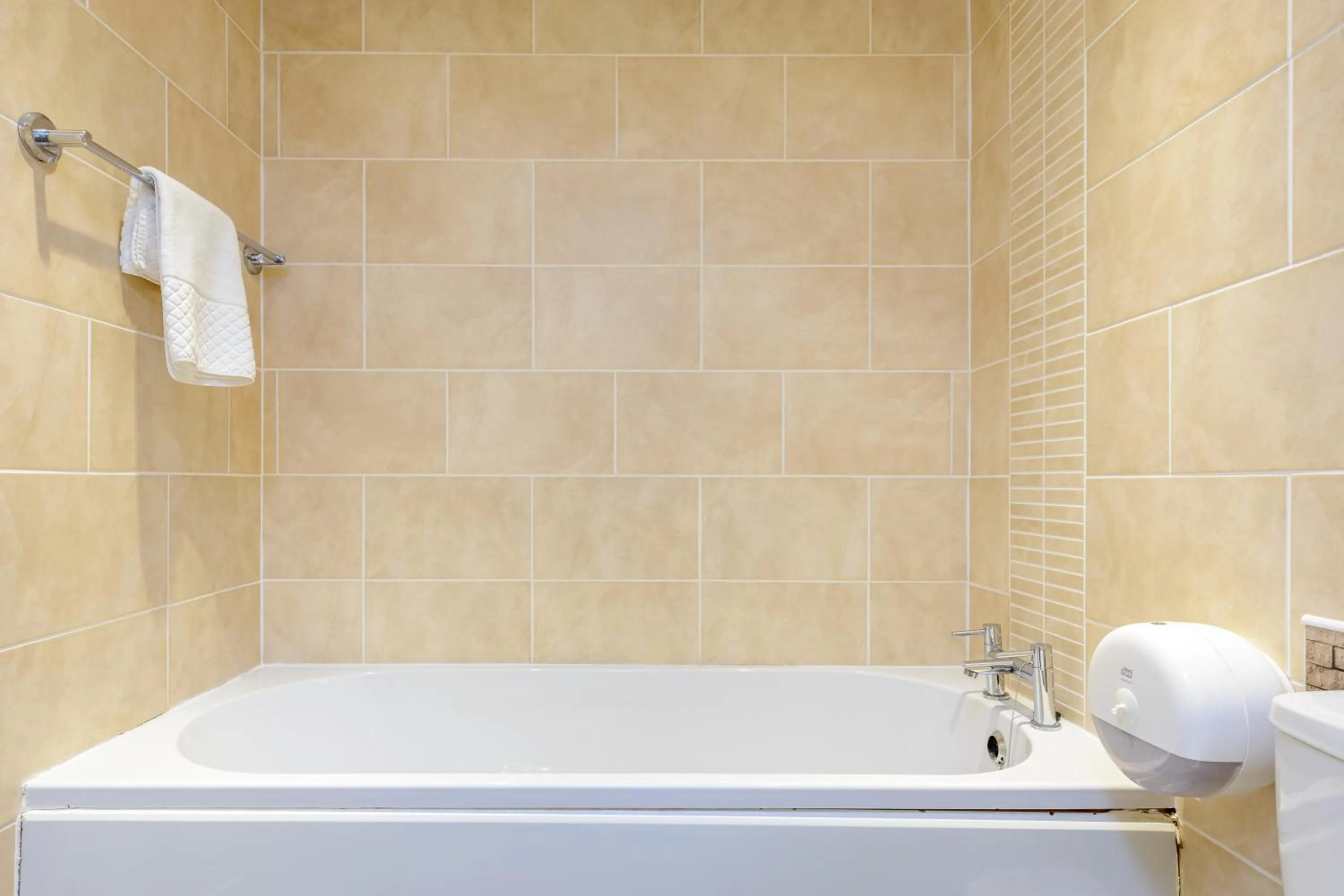 Bathroom in Barrowfield Hotel