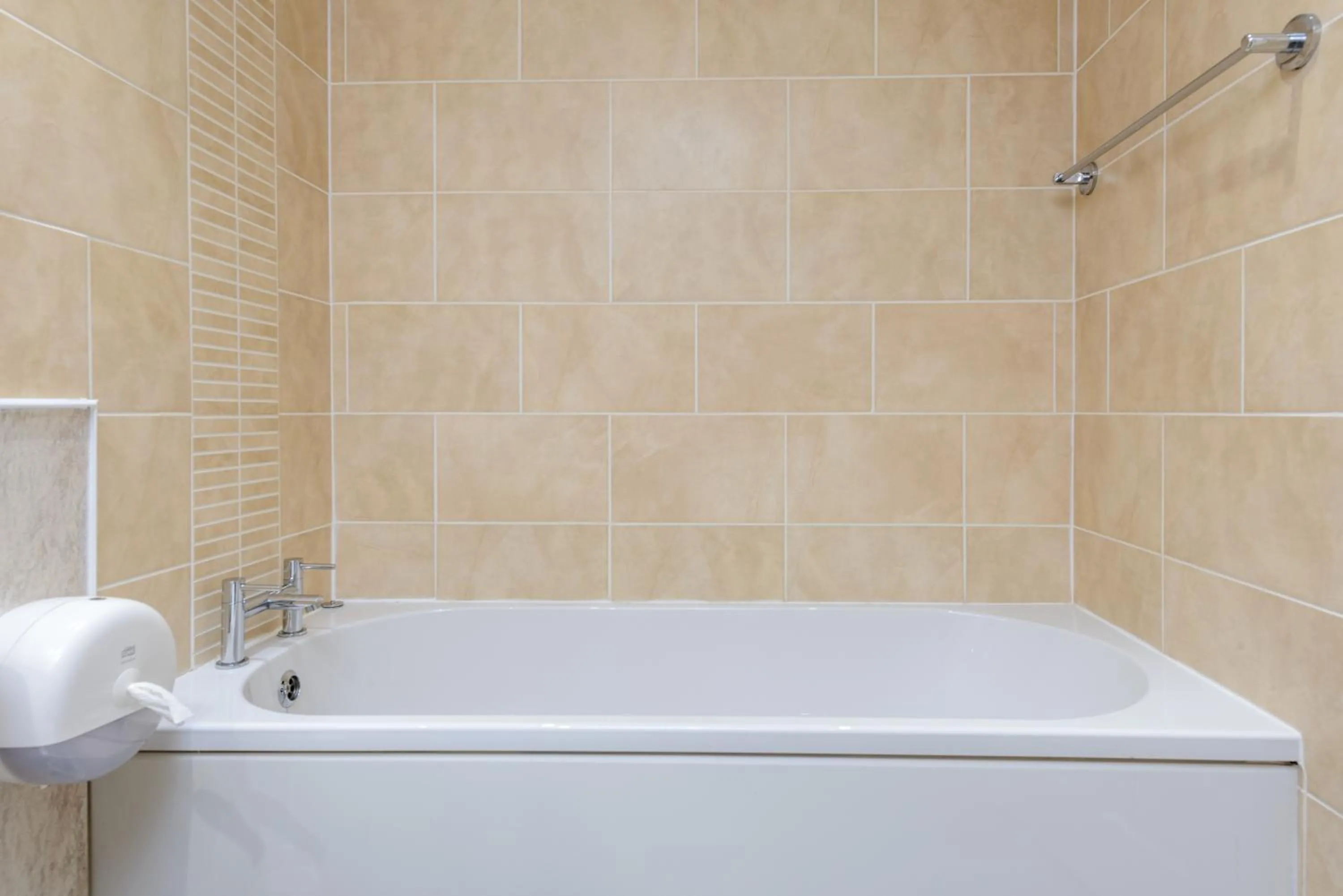 Bathroom in Barrowfield Hotel