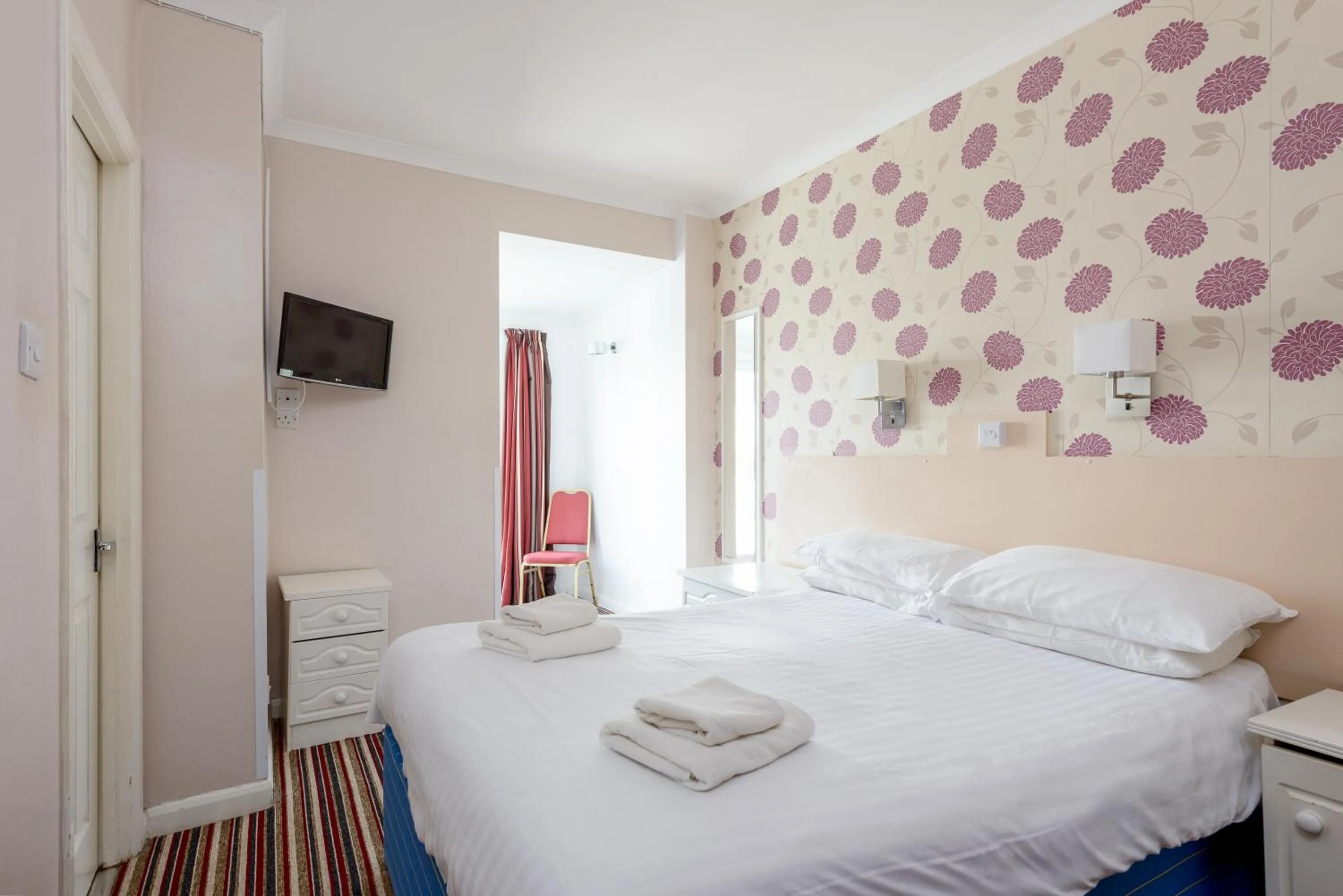 Bed in Barrowfield Hotel