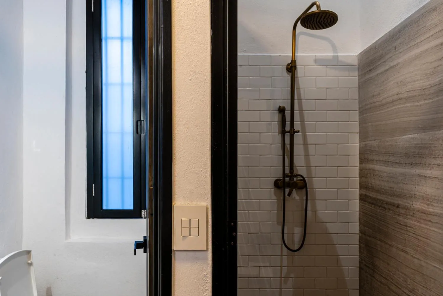 Shower in HOTEL BOUTIQUE CASONA 65