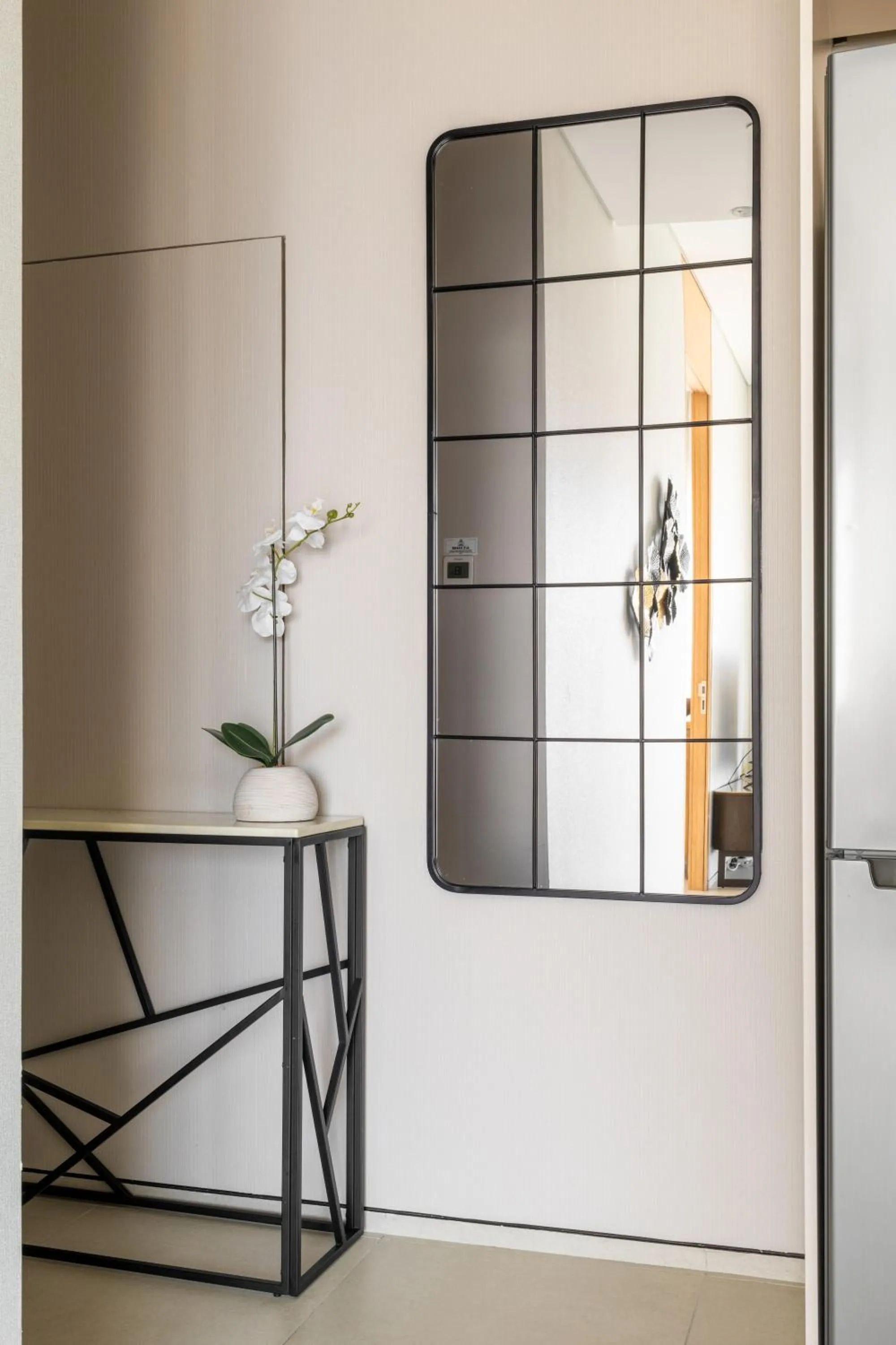 wardrobe in Jumeirah Gate Tower JBR 1BR Apartment