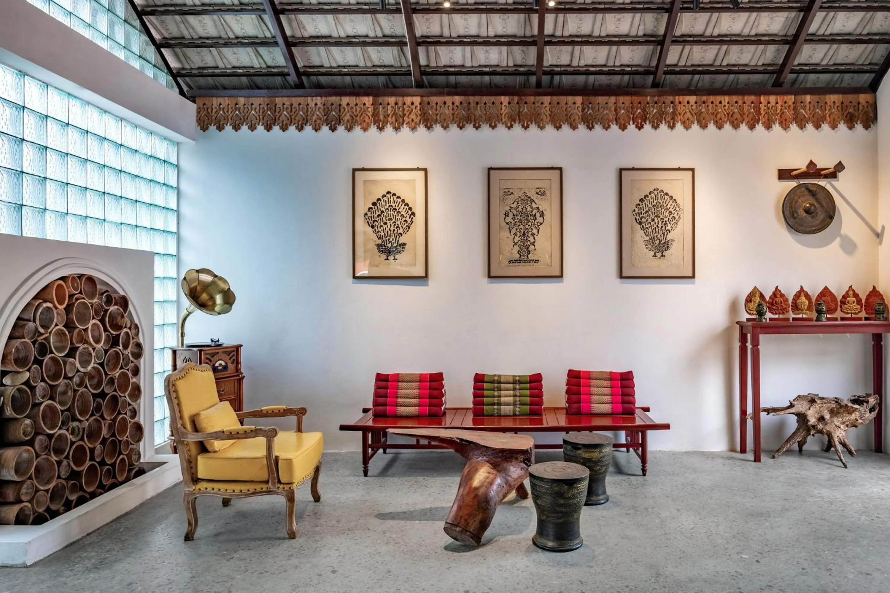 Seating area in Manyo Hotel and Resort