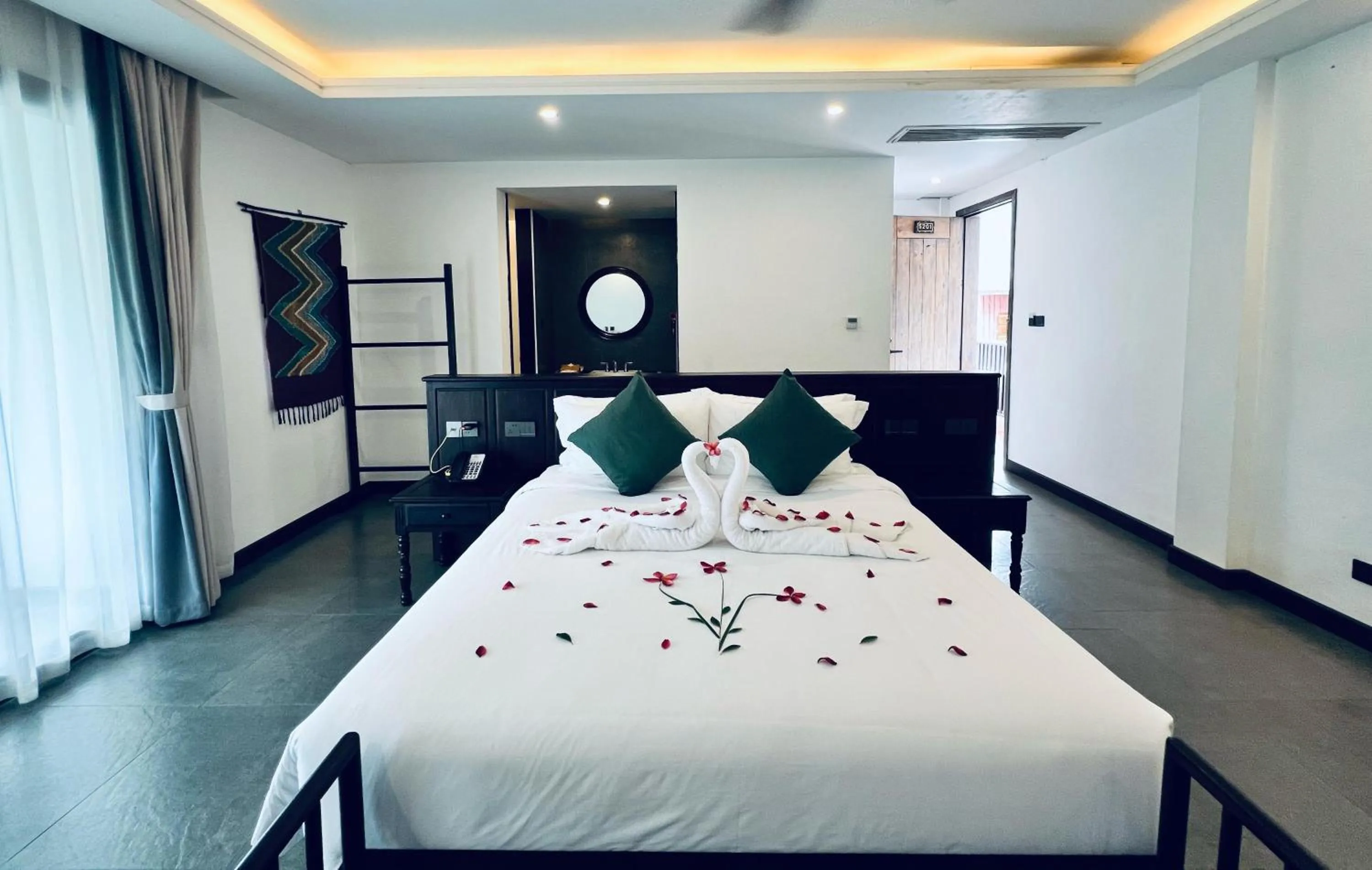 Deluxe Double Room with Balcony in Manyo Hotel and Resort
