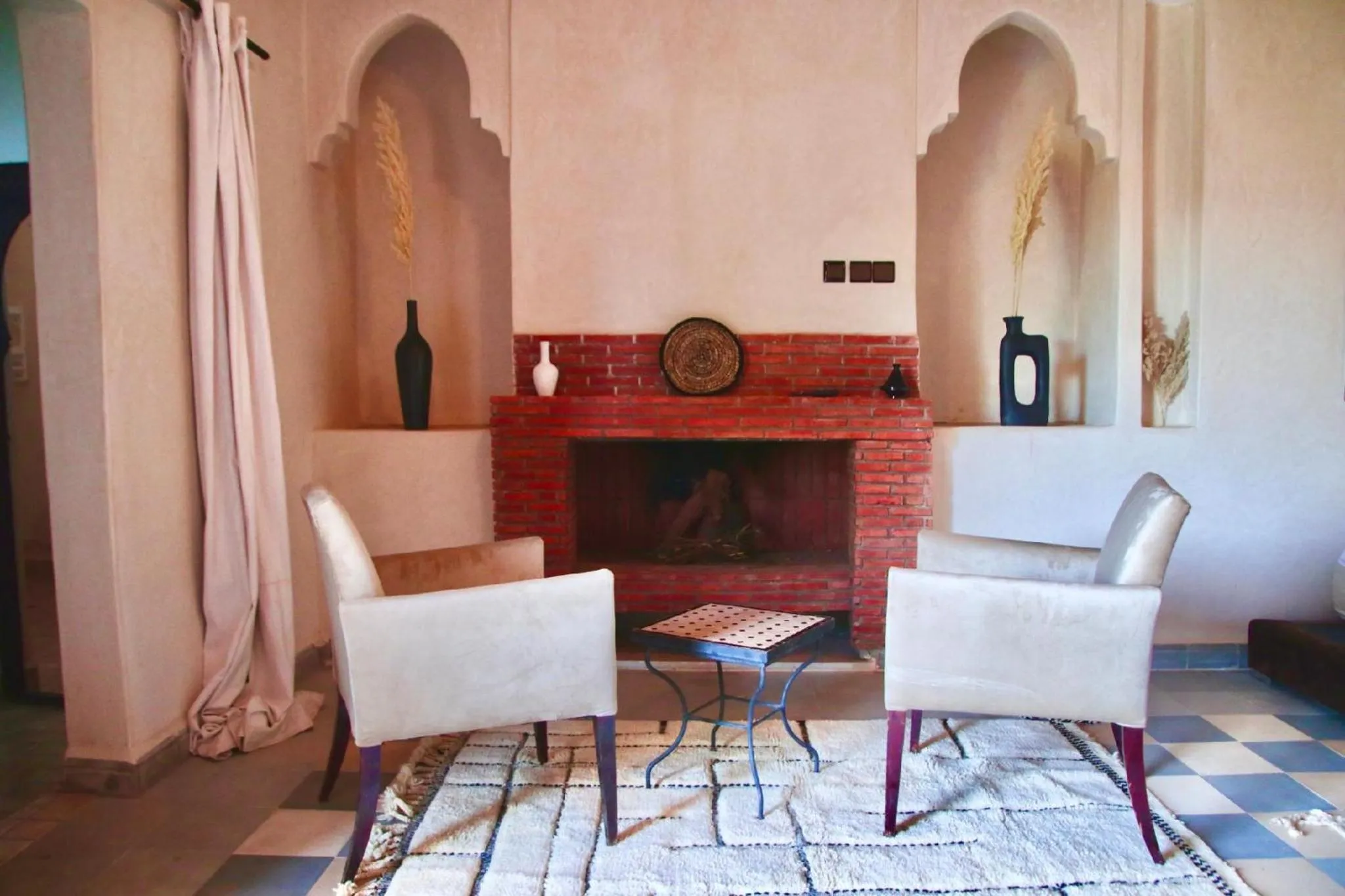 Living room in Whisper Hotel