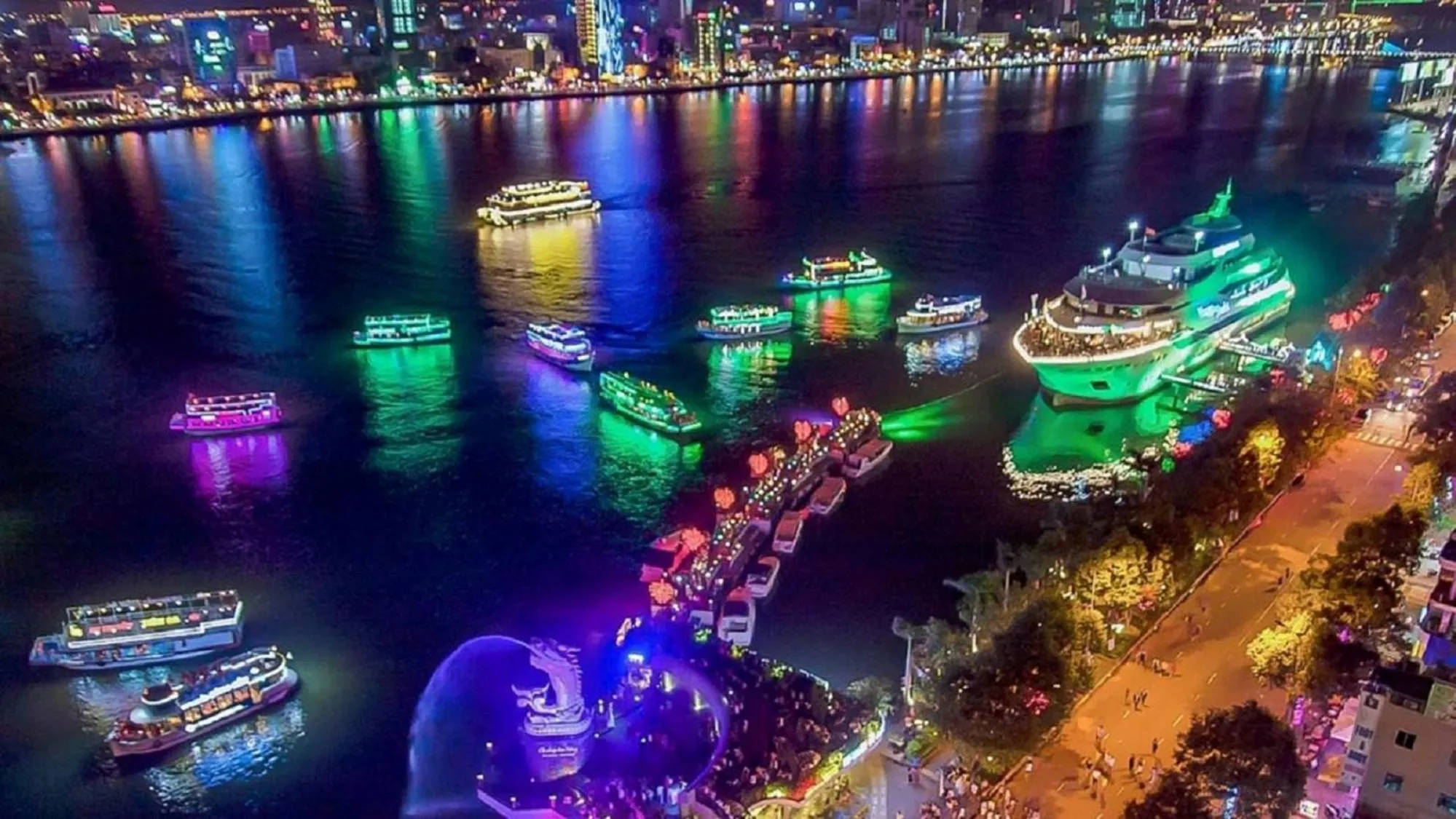 Nearby landmark in Golden Sun Apartment by New Sky Travel