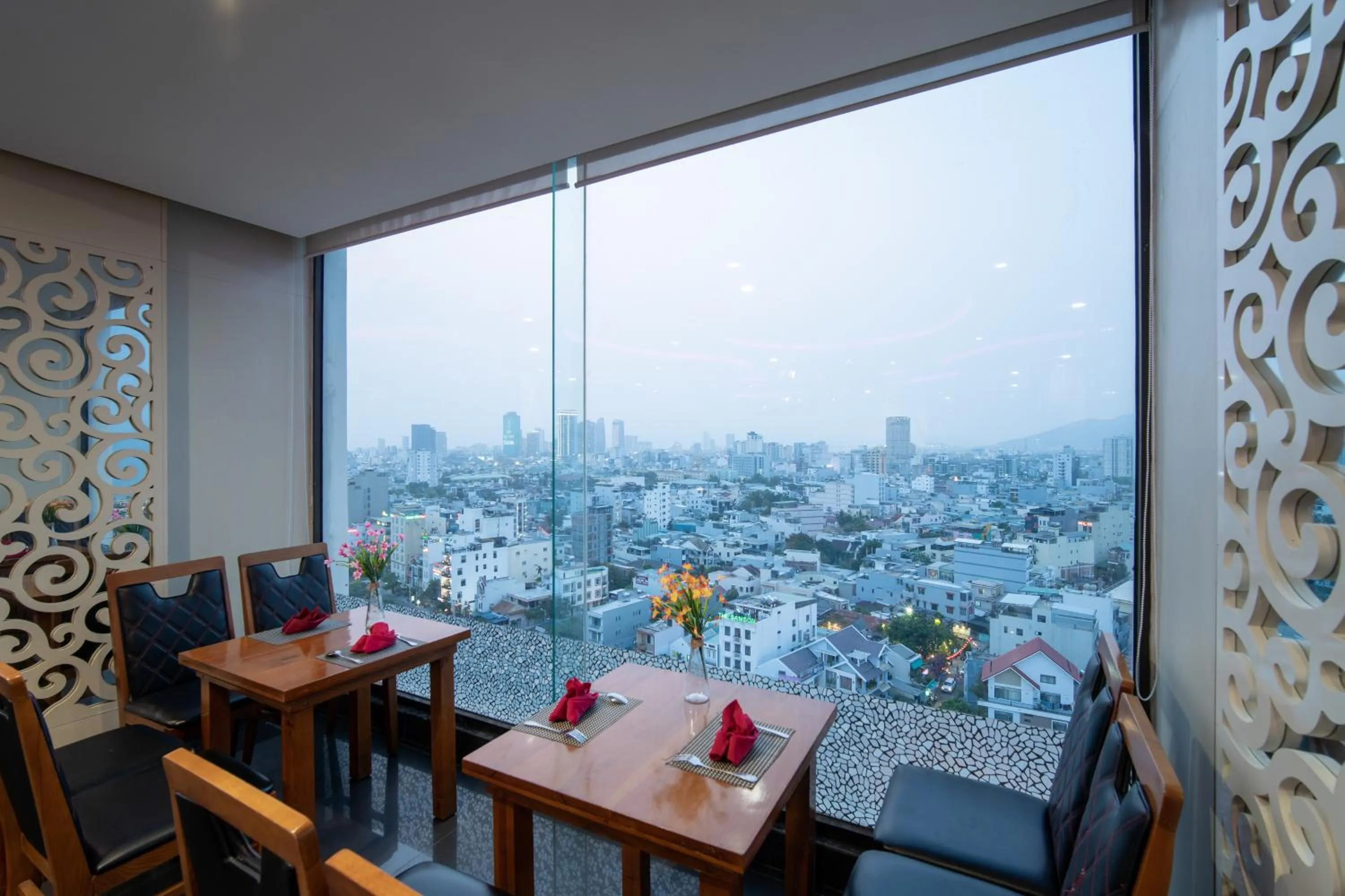 Restaurant/places to eat in Golden Sun Apartment by New Sky Travel