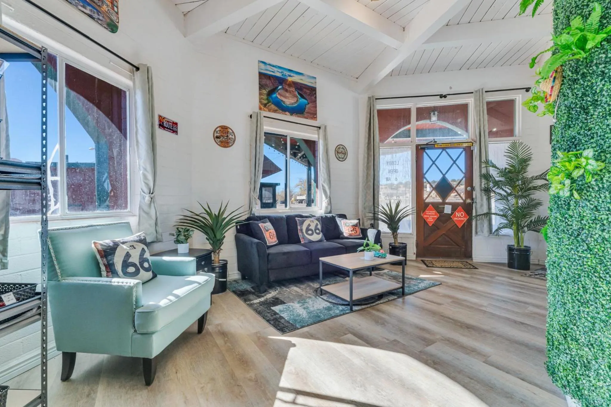 Canyon's Edge Route 66 Motel