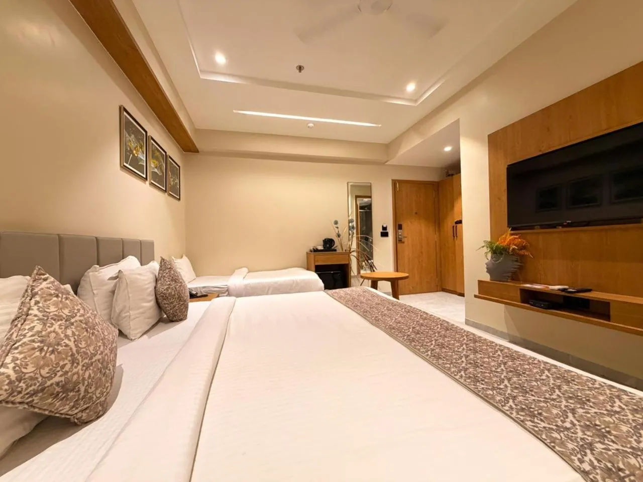 Bed in Hotel Park Royal