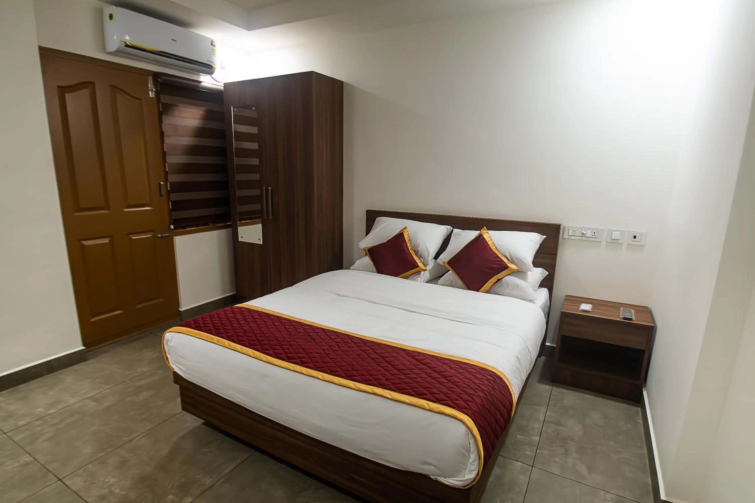 Bed in Halo Residency