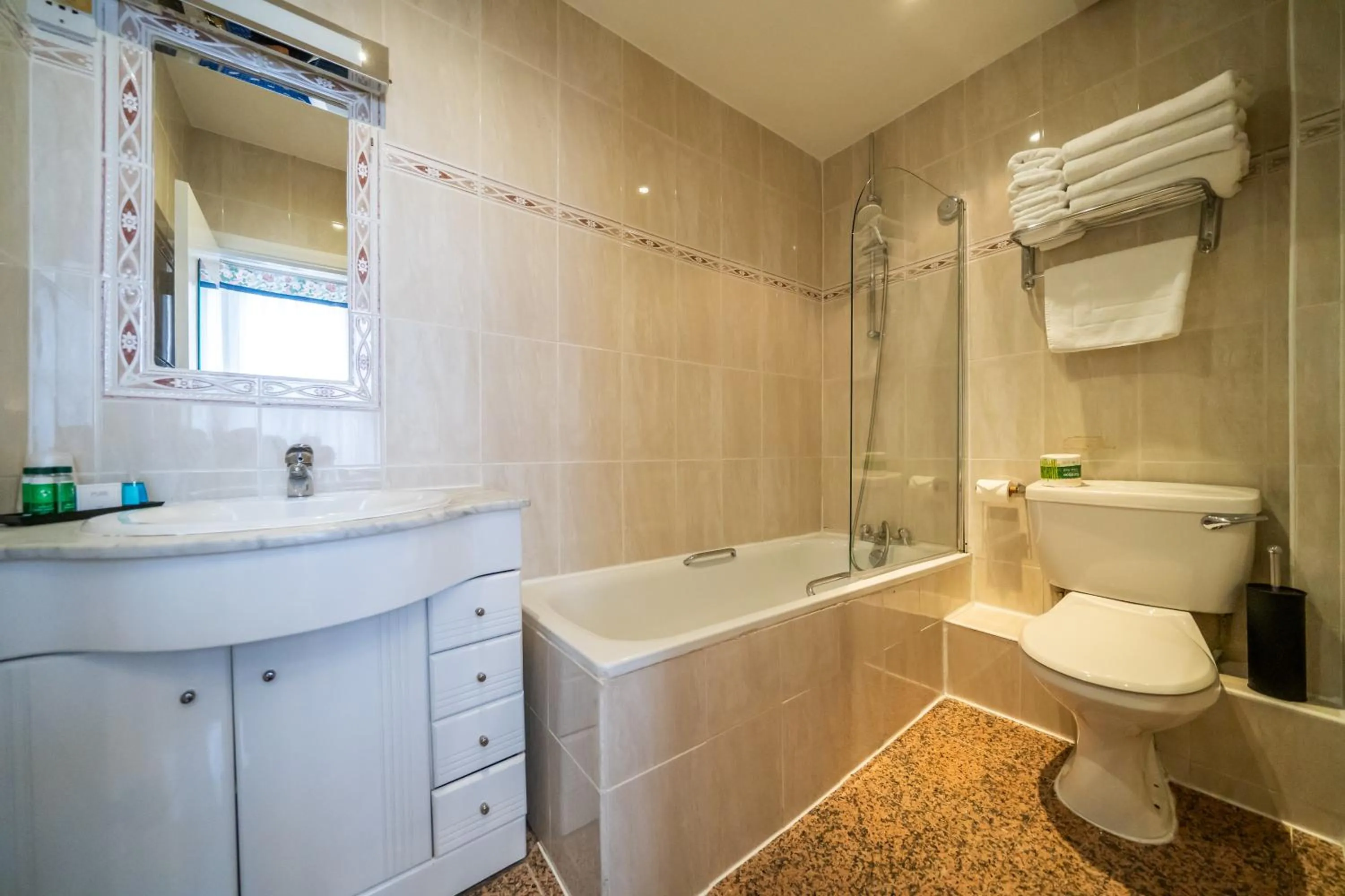 Toilet in Hotel La Place