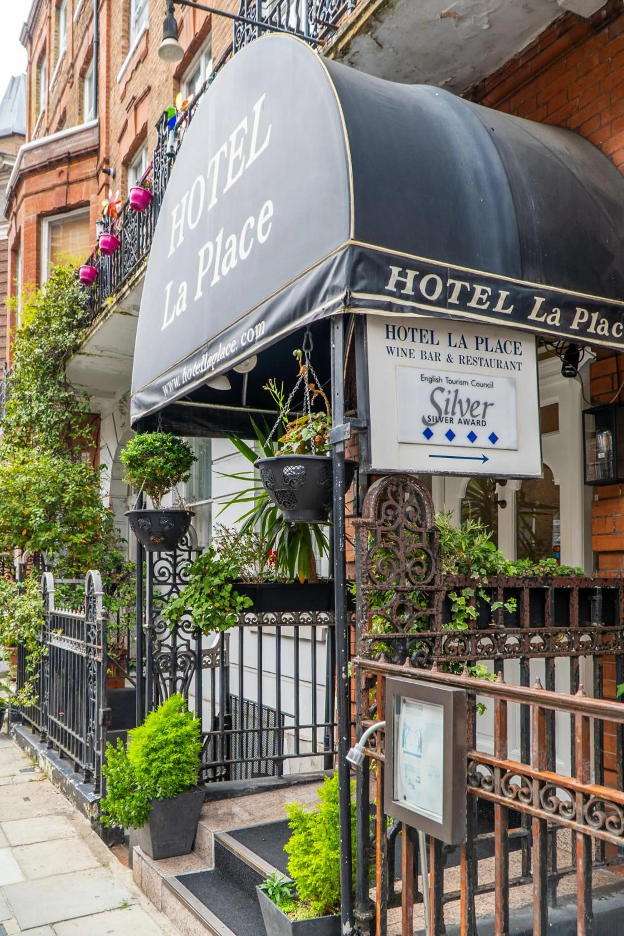 Property building in Hotel La Place