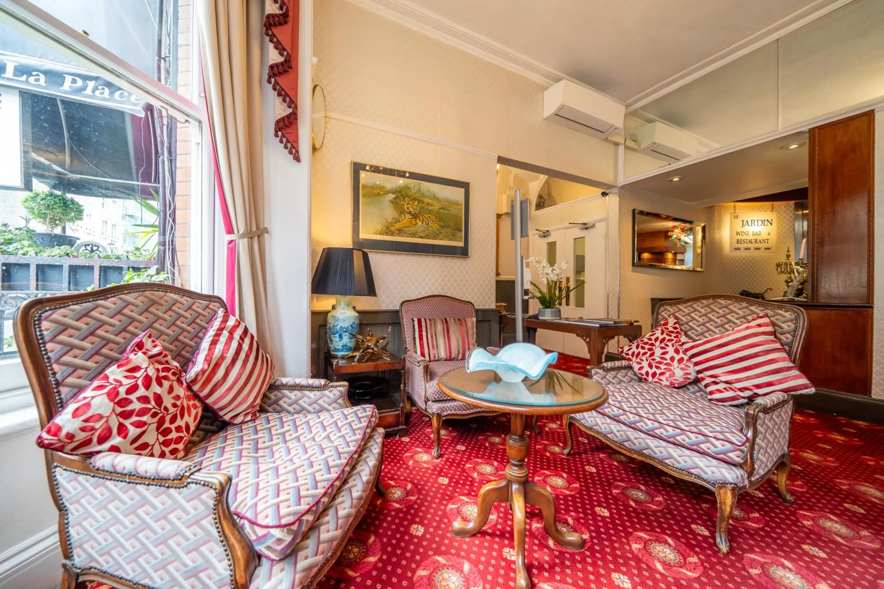 Living room in Hotel La Place