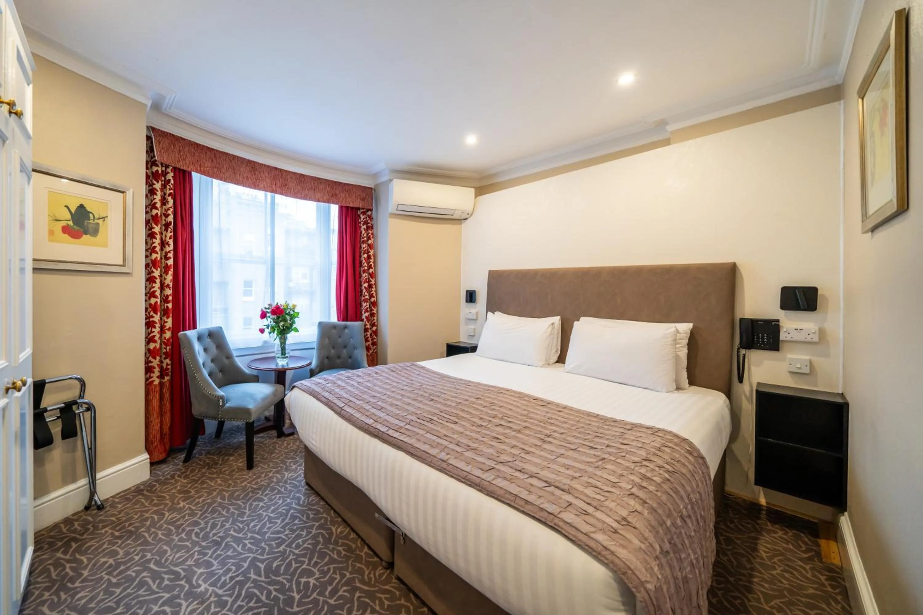 Bed in Hotel La Place