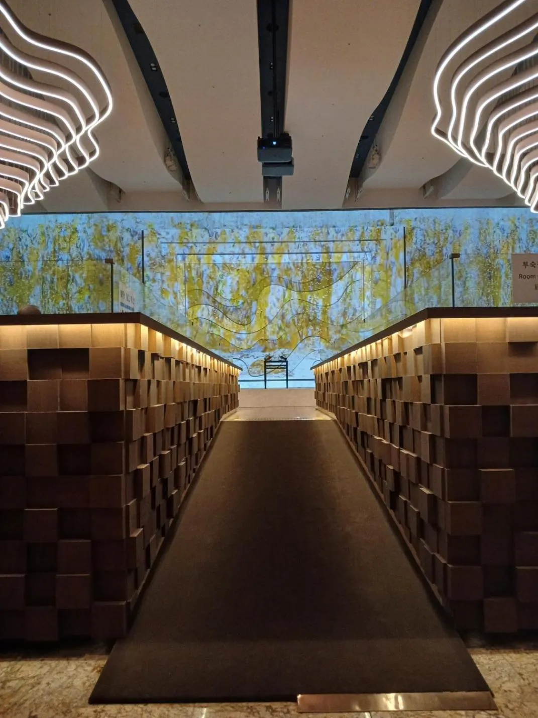 Lounge or bar in Songdo Central Park Hotel