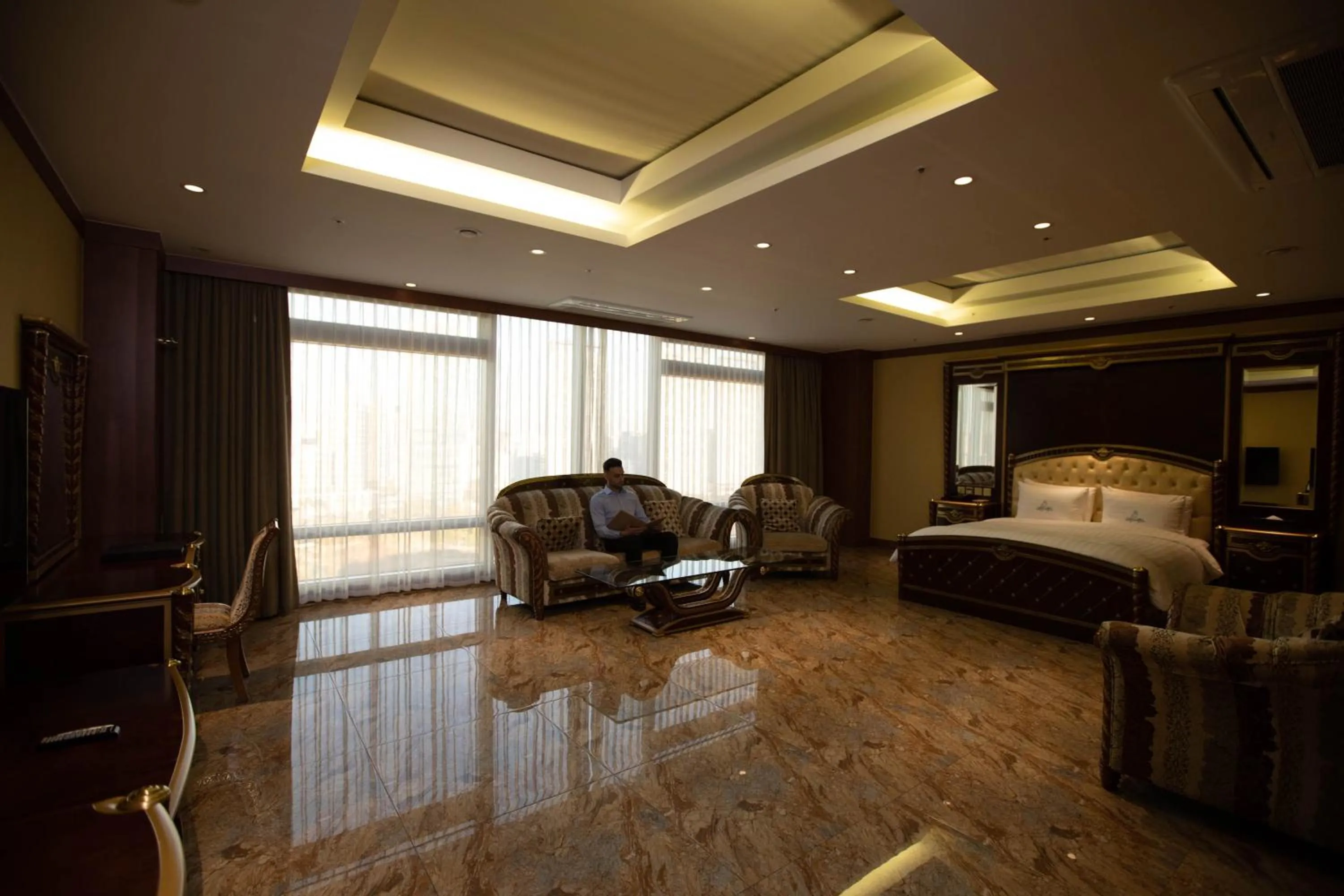 Seating area, Bed in Songdo Central Park Hotel