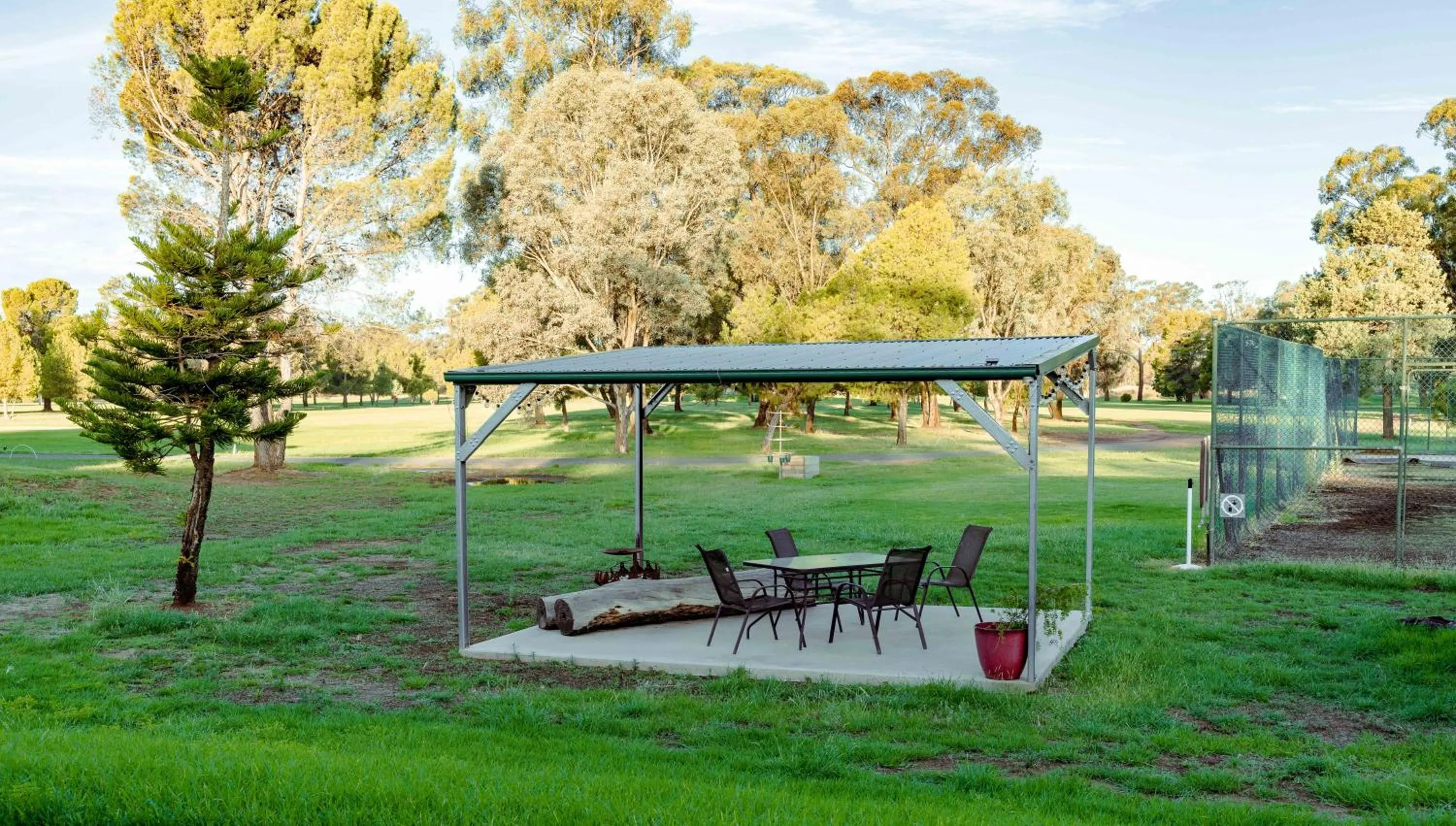 Garden view in Club Inn Motel