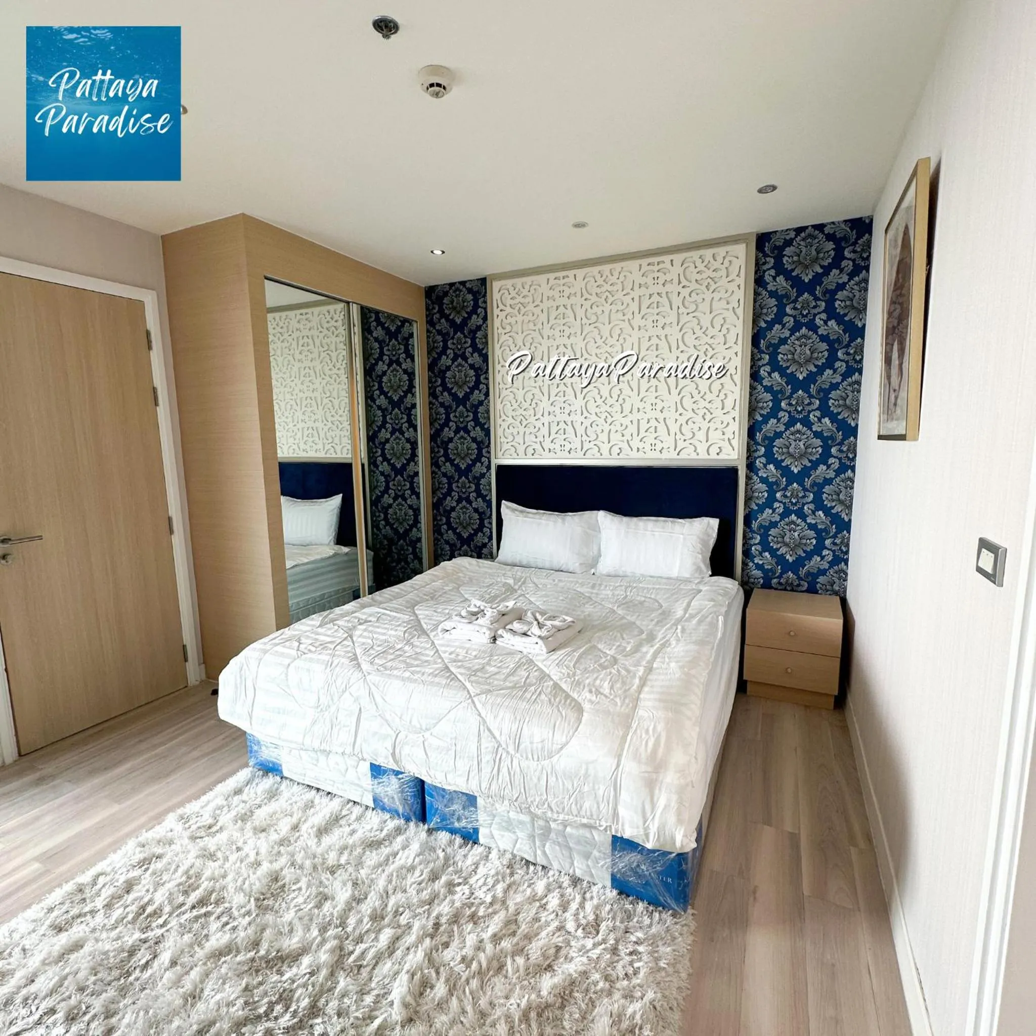 Bed in Grande Caribbean Resort Pattaya