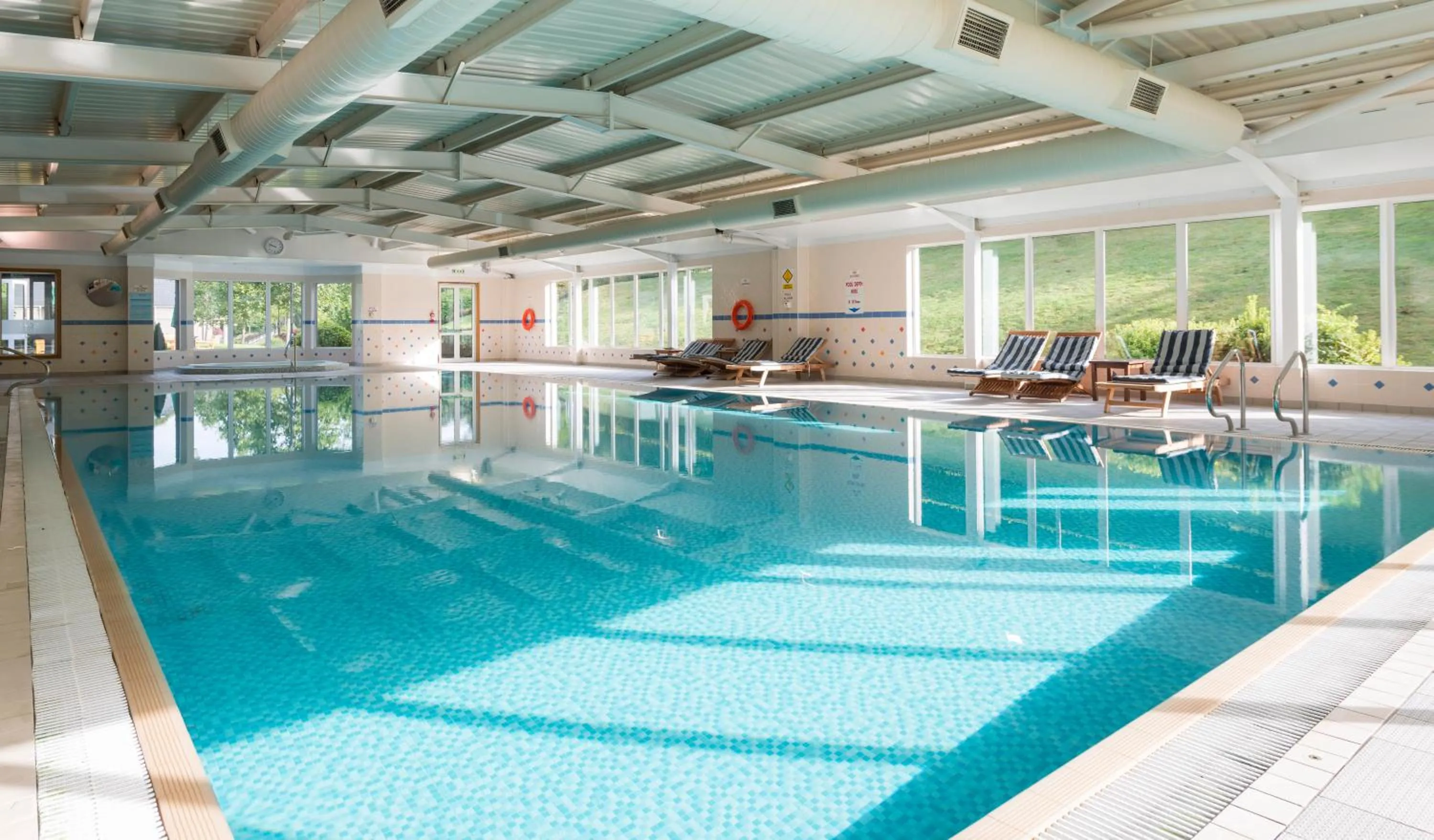 Swimming pool in Ardoe House Hotel & Spa