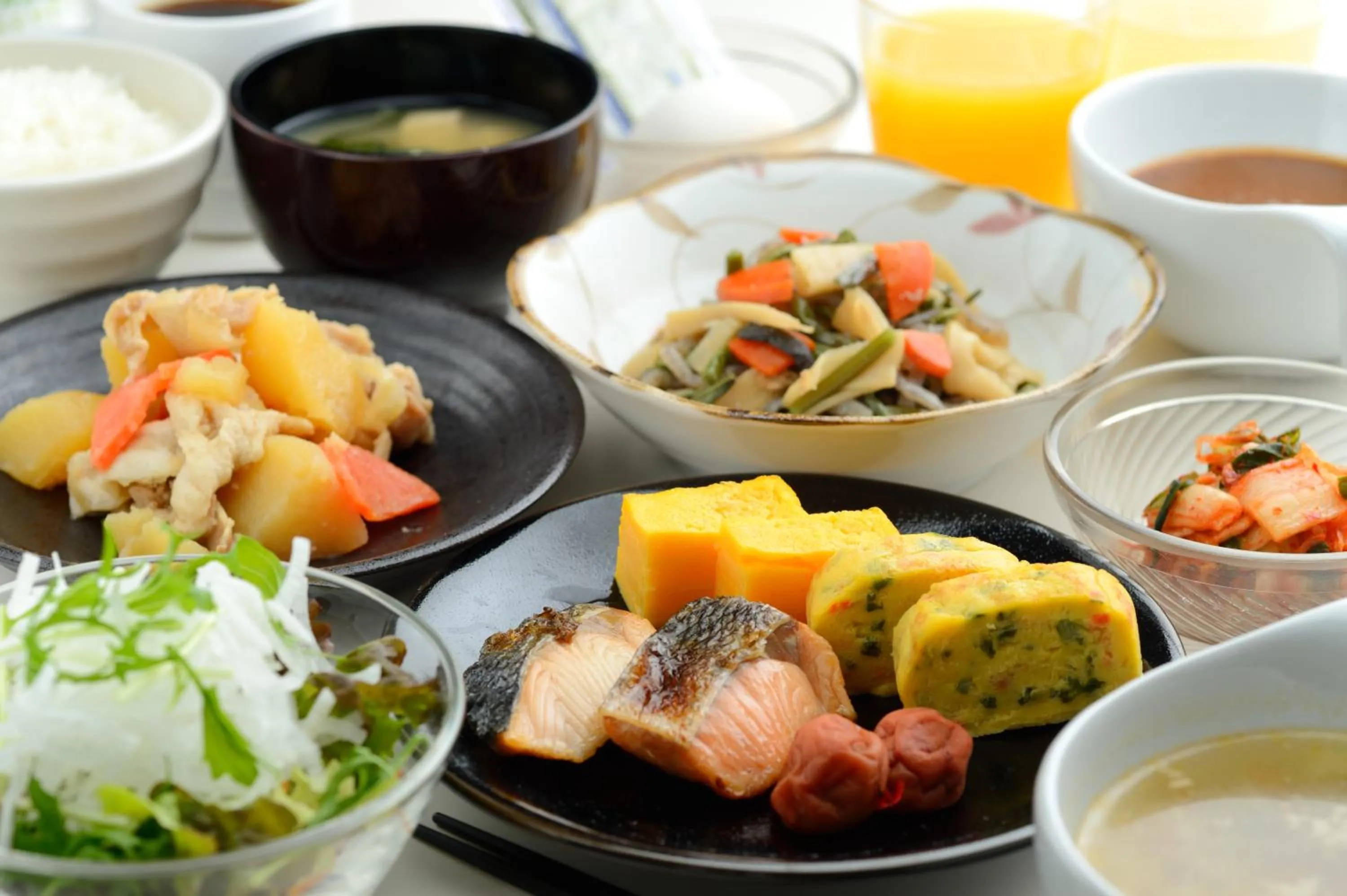 Food and drinks in Montein Hotel