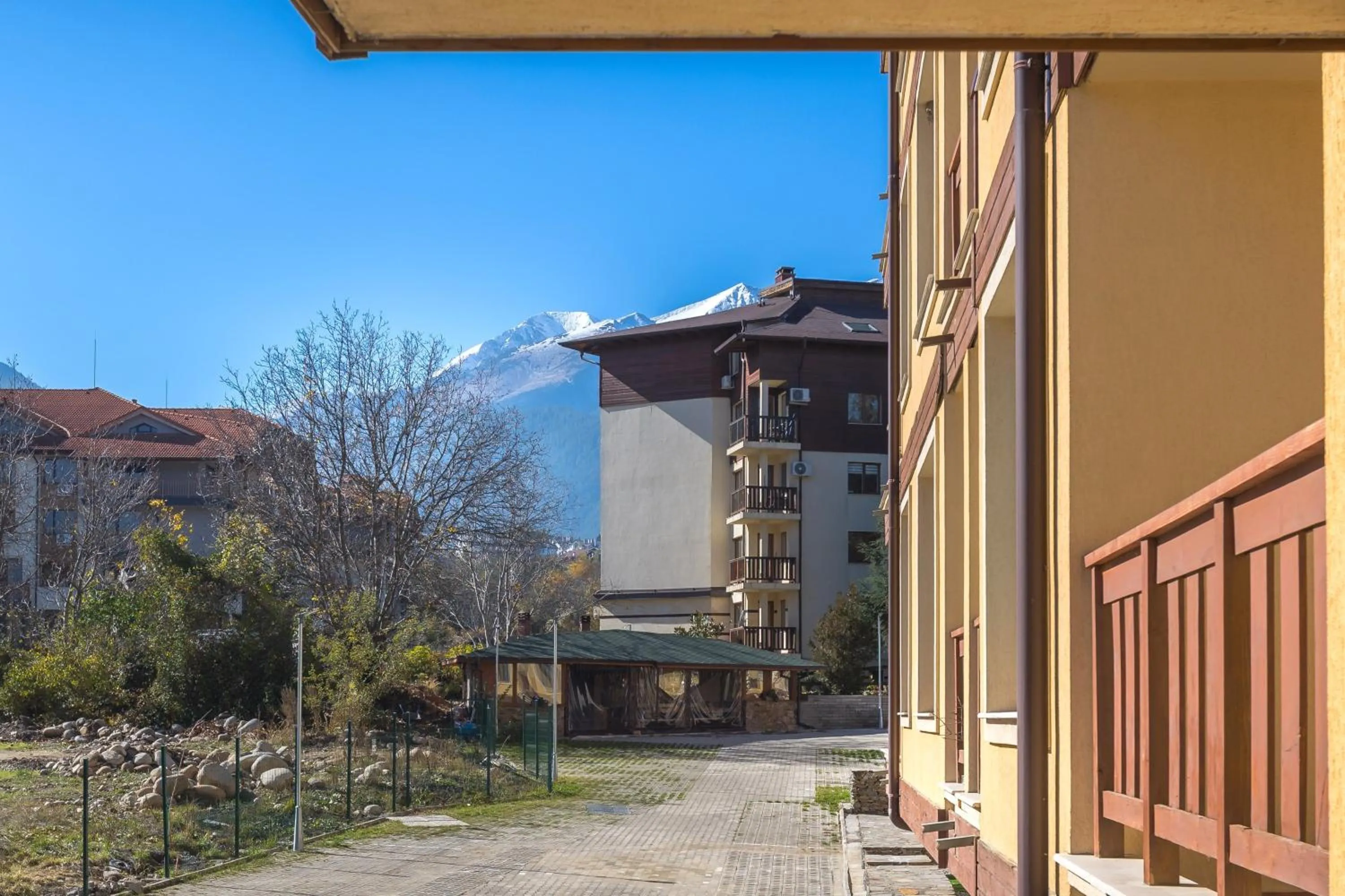 Pirin Sense Apartment Complex