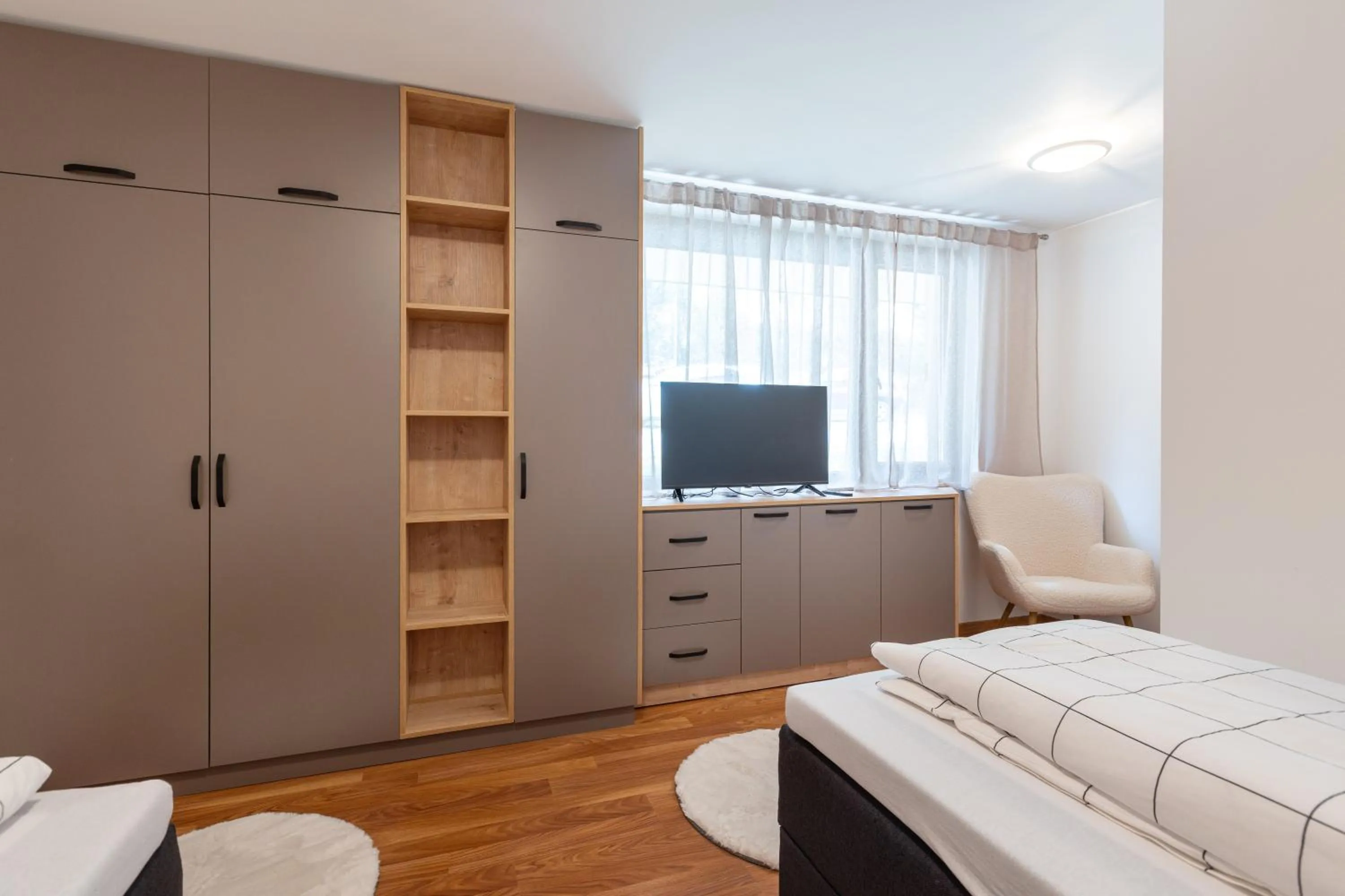 TV and multimedia, Bed in Pirin Sense Apartment Complex