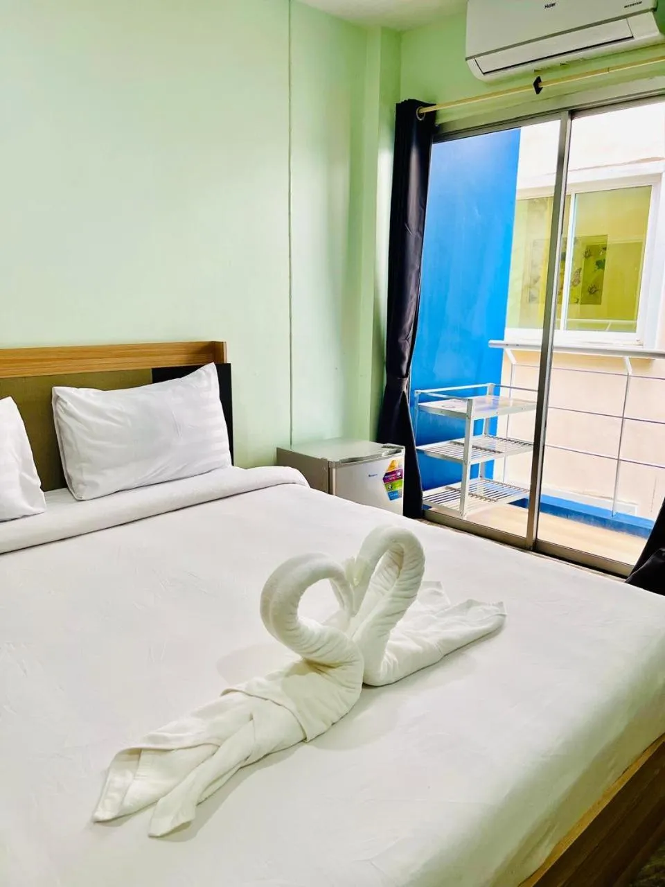 Bed in BLUE PEARL SHORE