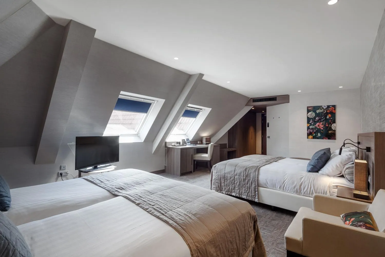 TV and multimedia, Bed in Van der Valk Hotel Hengelo