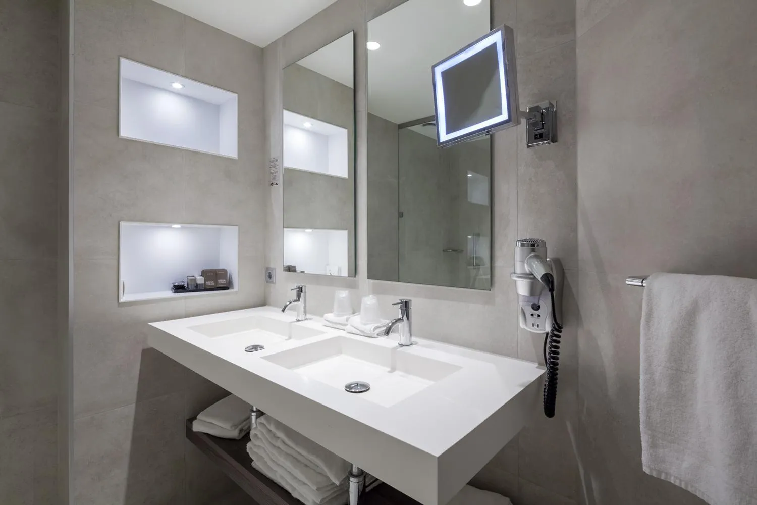 Bathroom in Van der Valk Hotel Hengelo