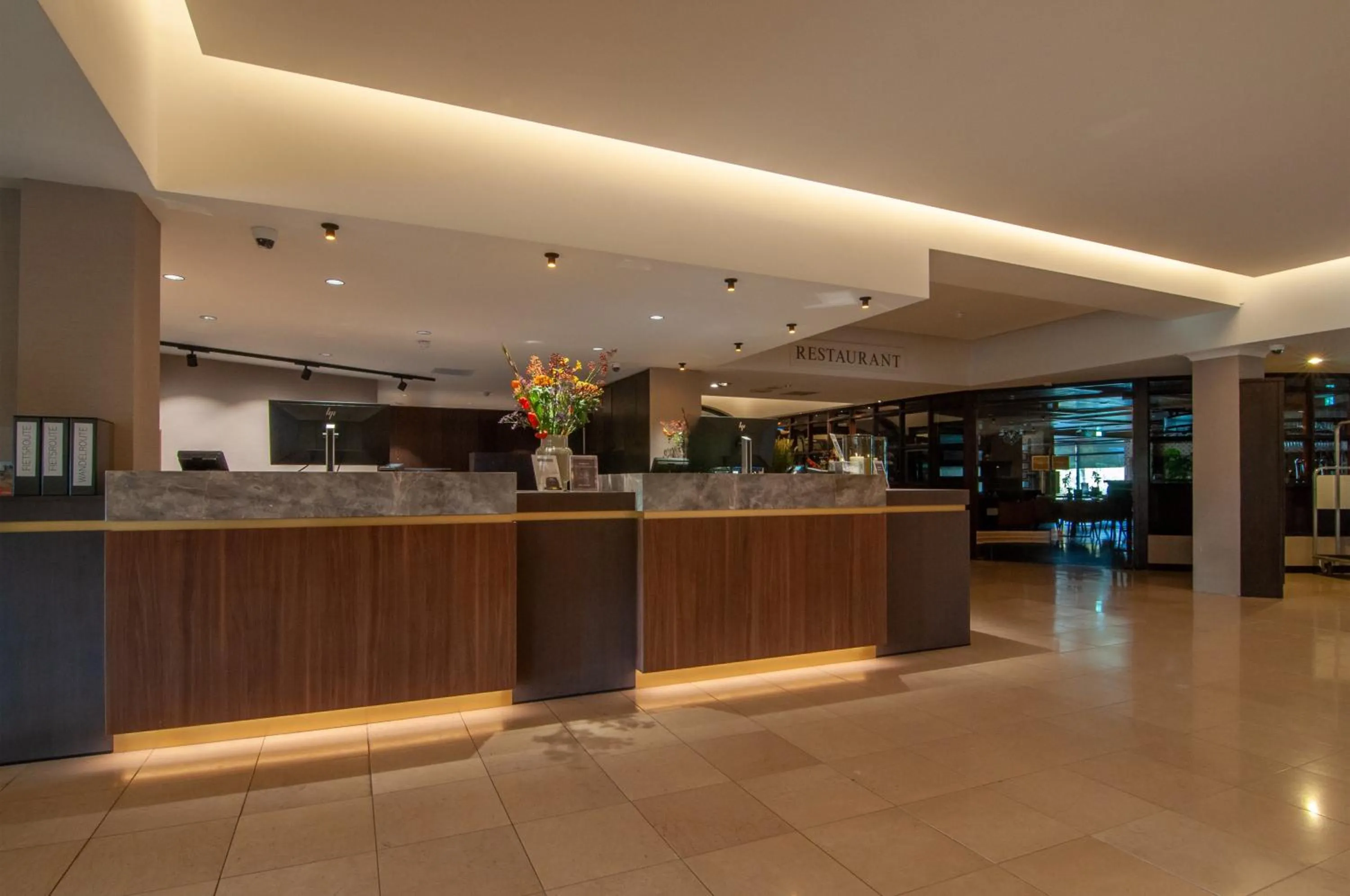 Lobby or reception in Van der Valk Hotel Hengelo