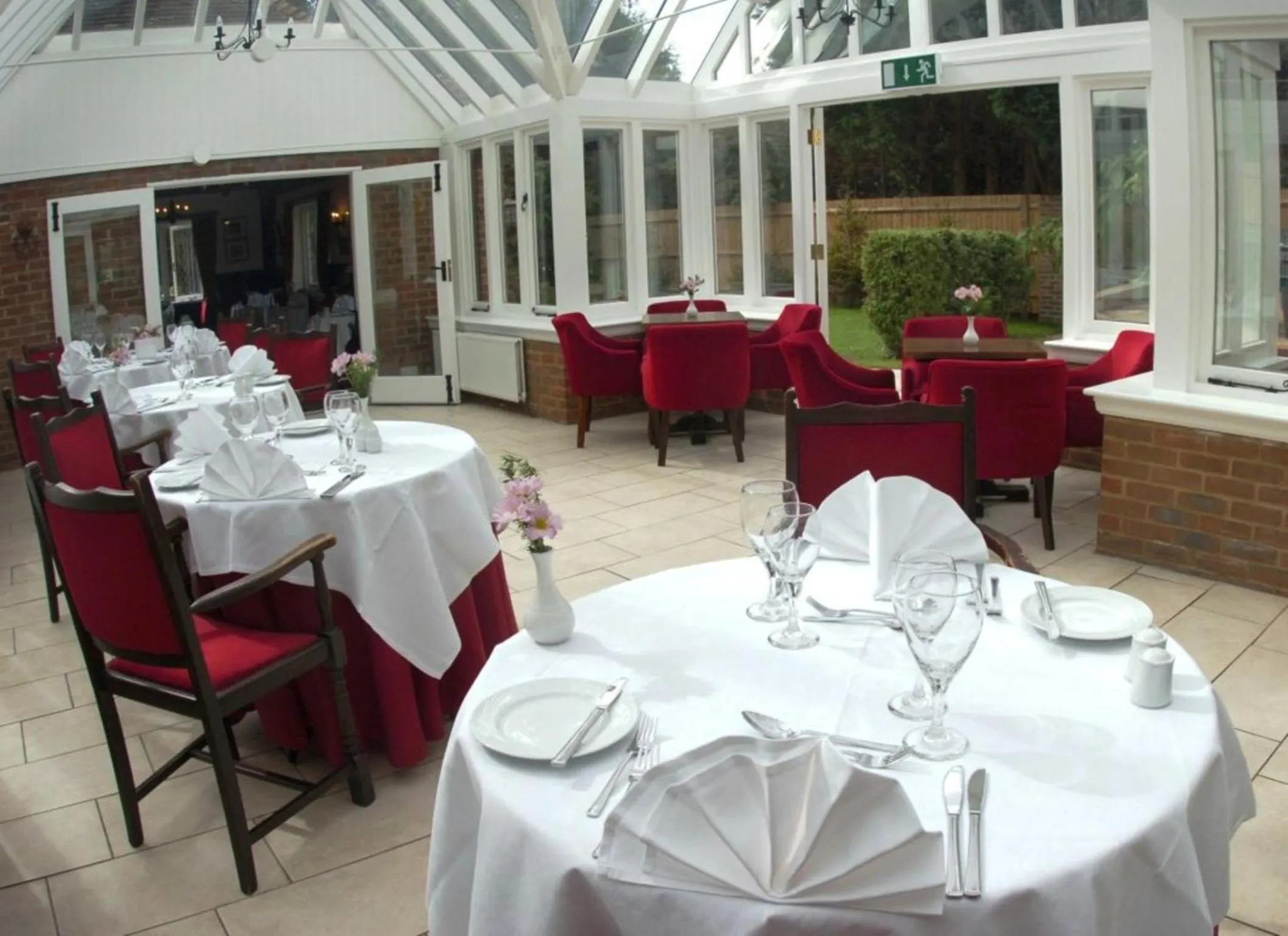 Restaurant/places to eat in The Brickwall Hotel